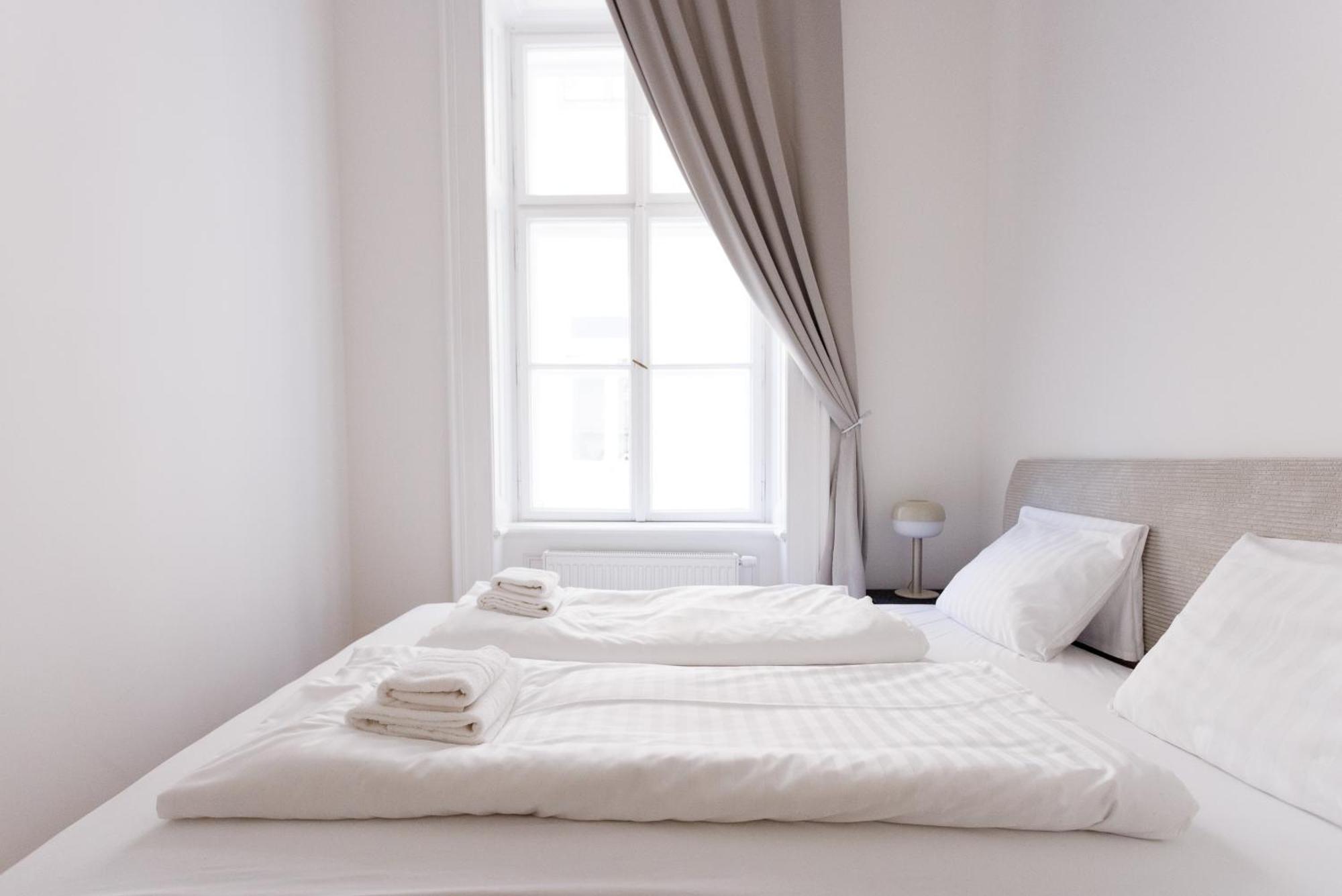 4ty3 - Stadtpark Is Calling Apartamento *