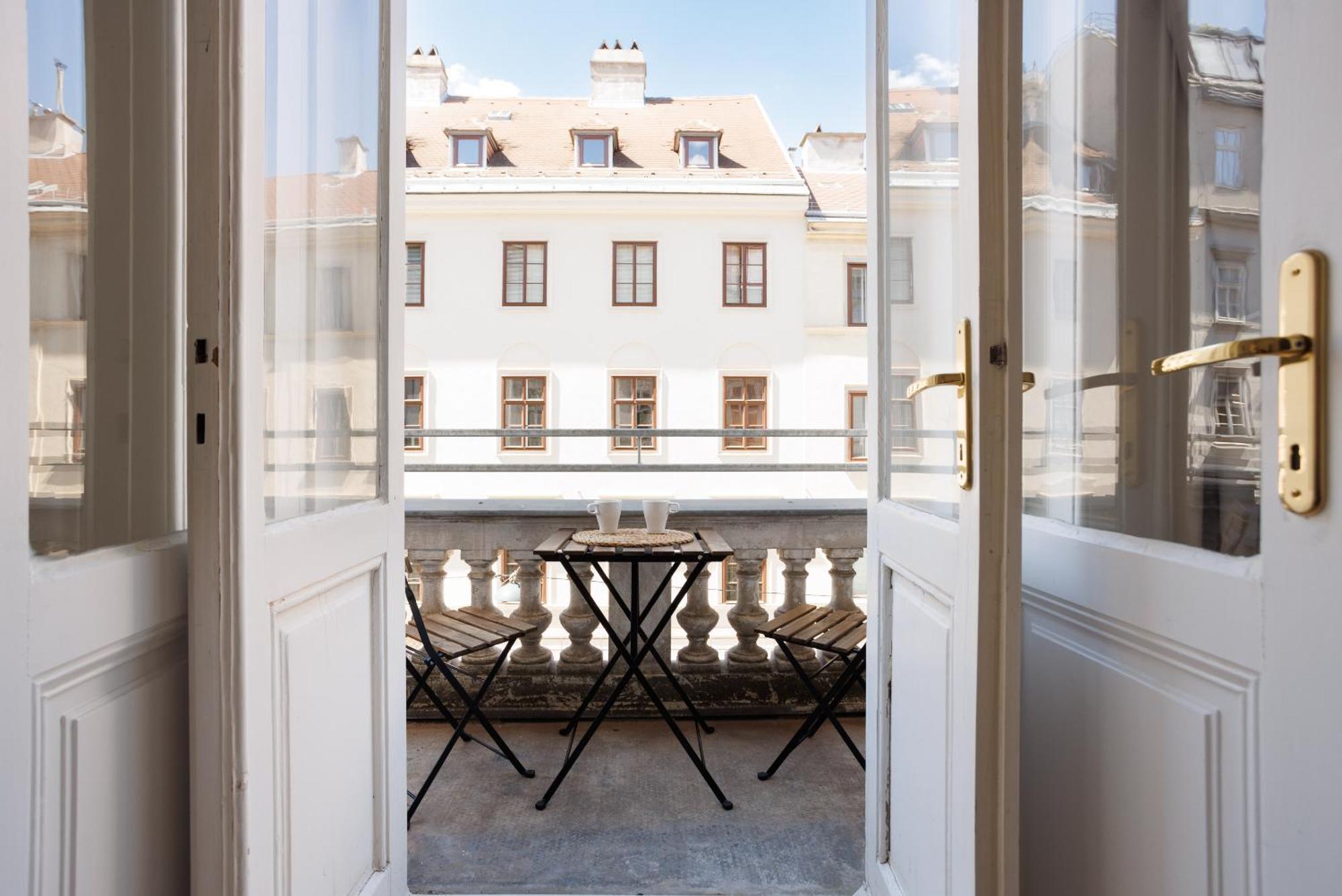4ty3 - Stadtpark Is Calling Apartamento *