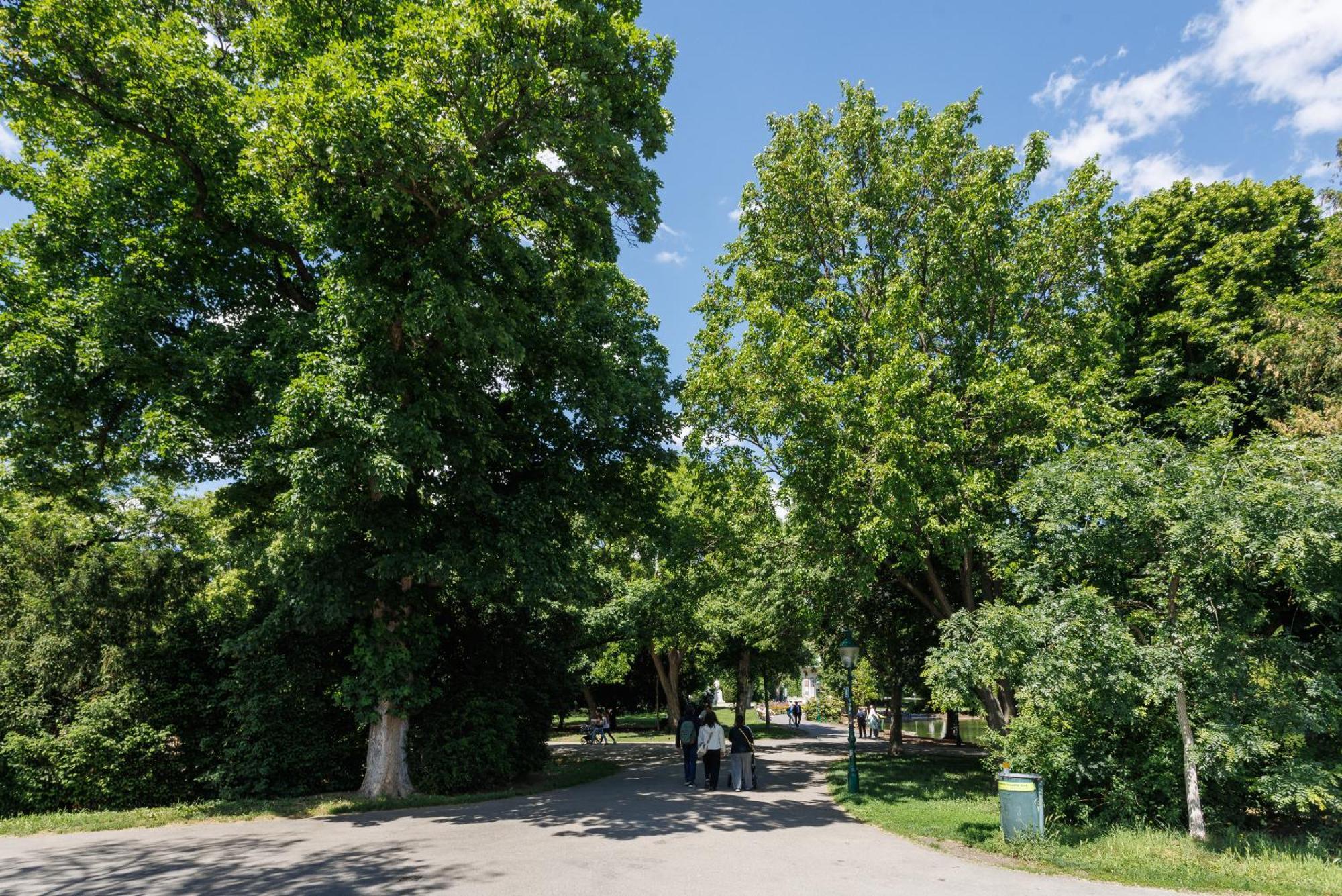 4ty3 - Stadtpark Is Calling *