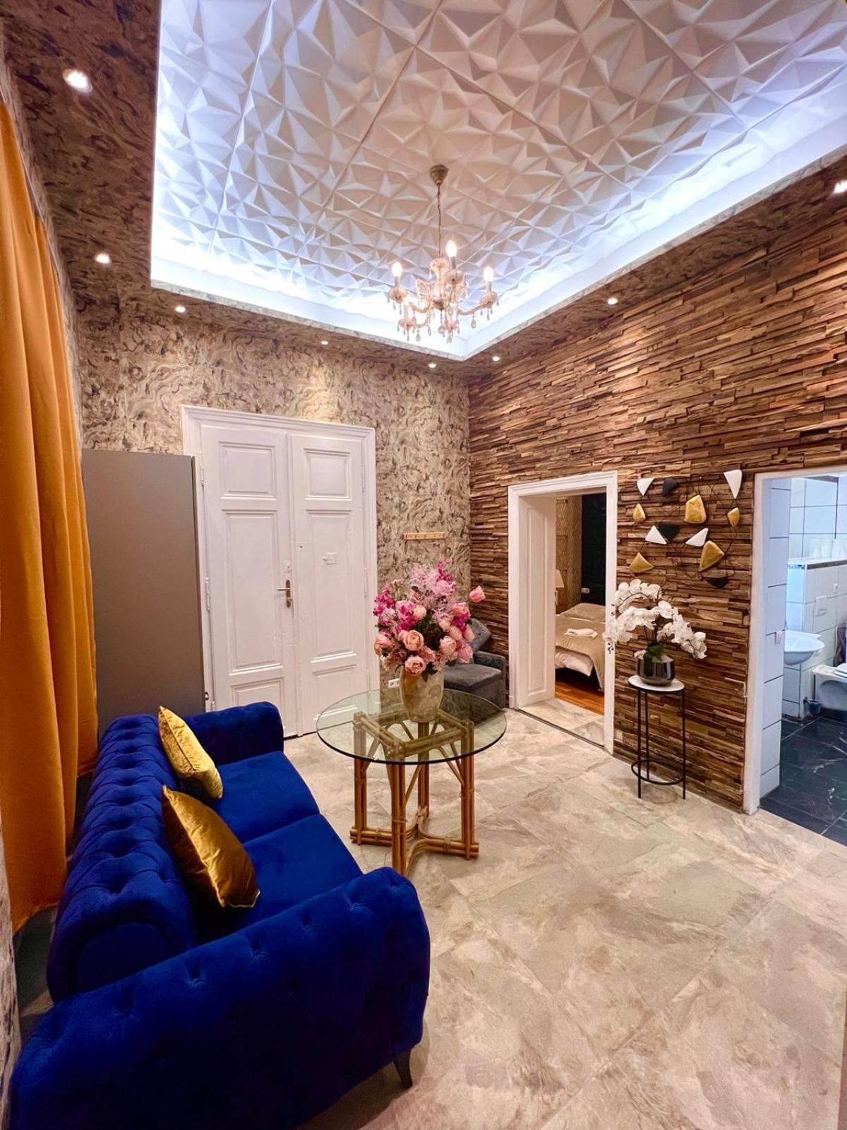 Urban Boutique Hotel 2*