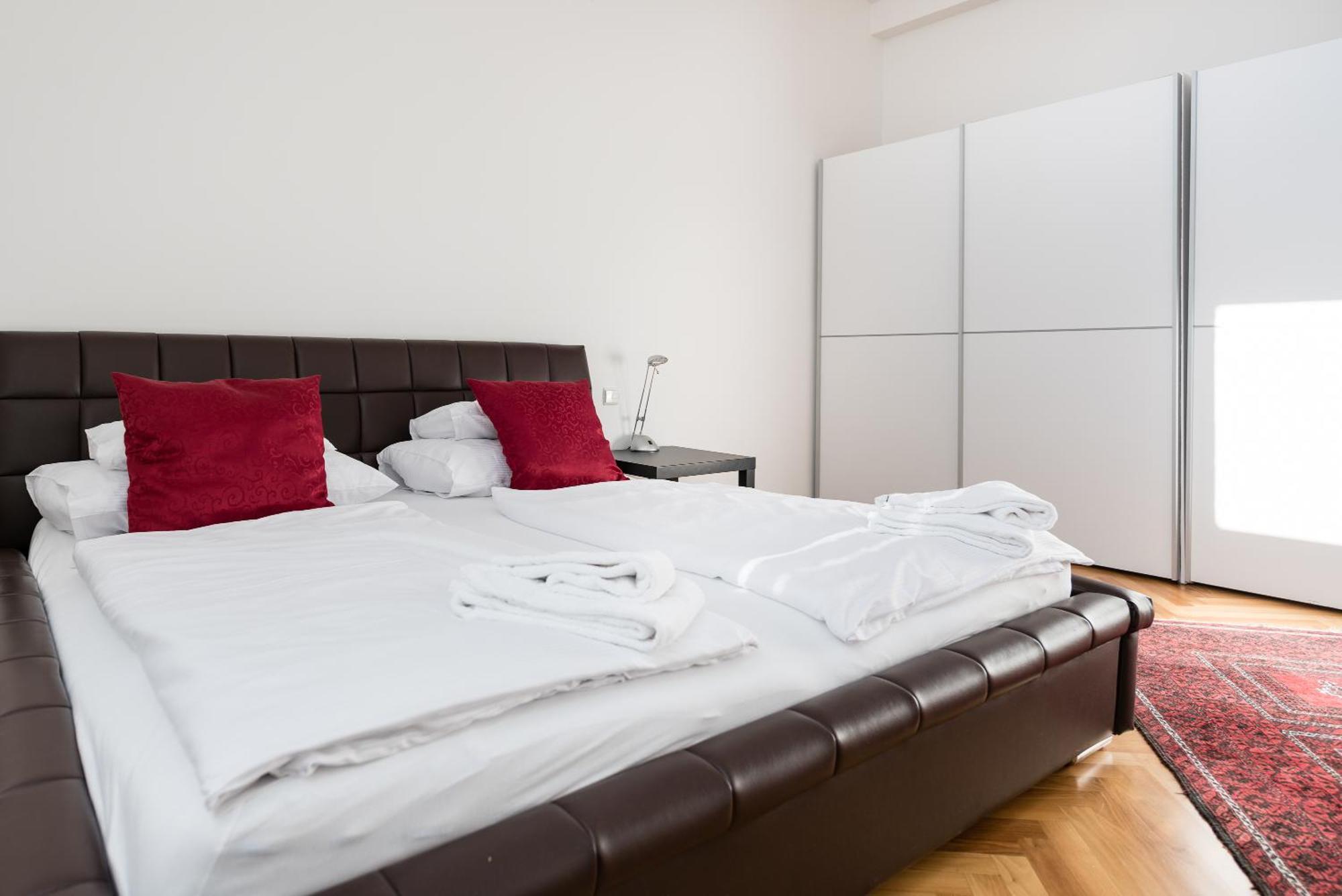 Apartments Next To Vienna Stateopera With Aircondition *