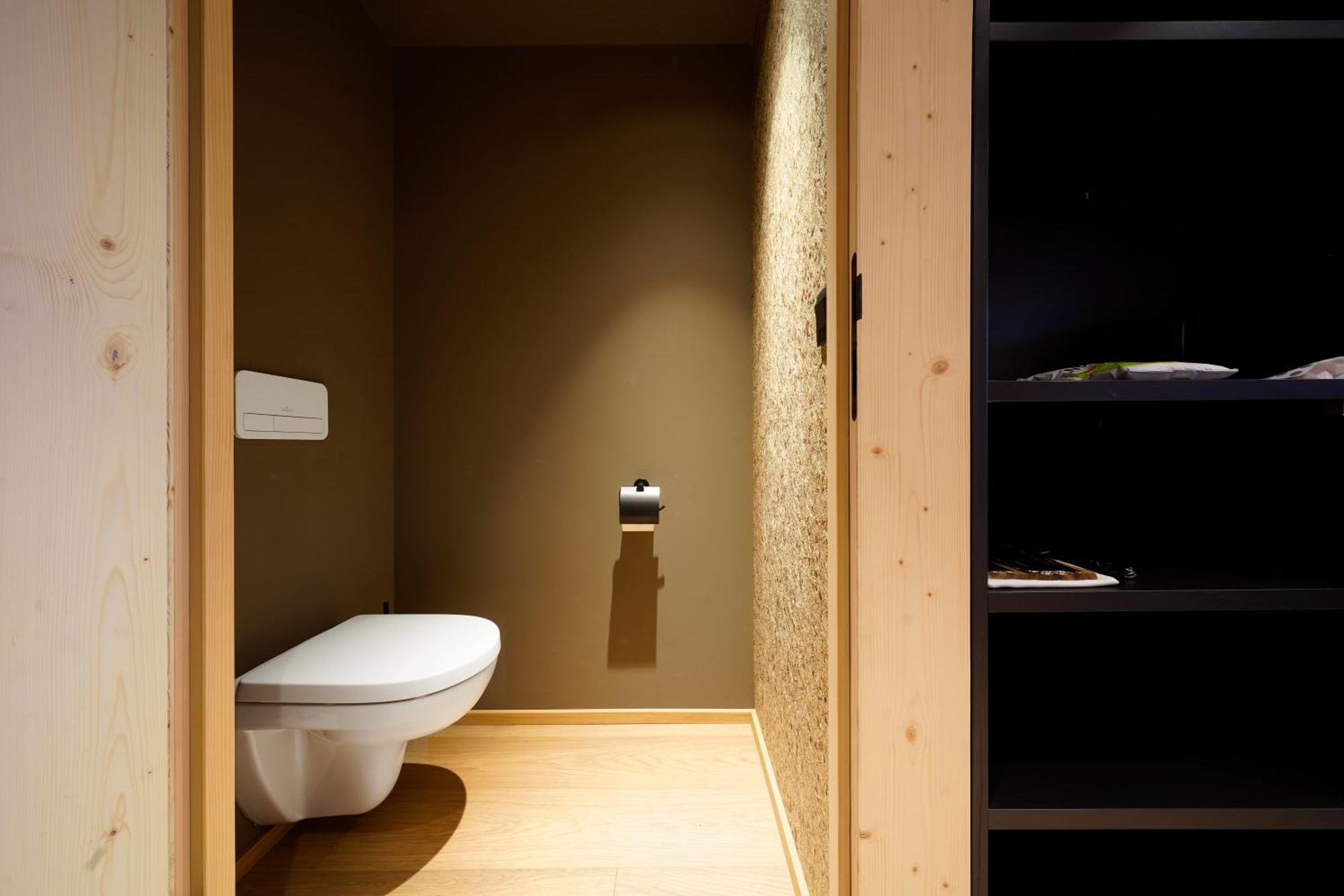 Numa Wood Aparthotel