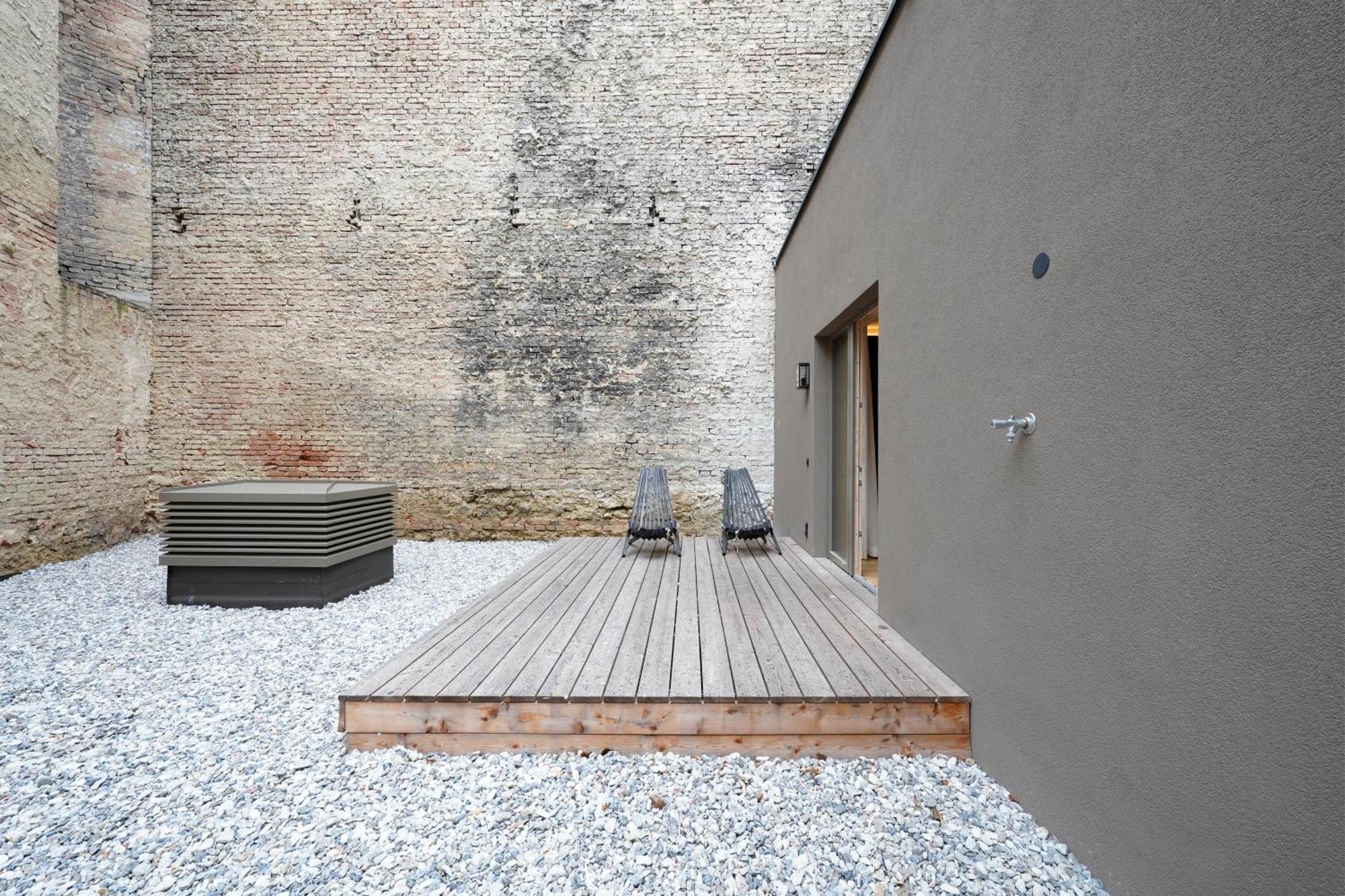 Numa Wood Aparthotel 4*
