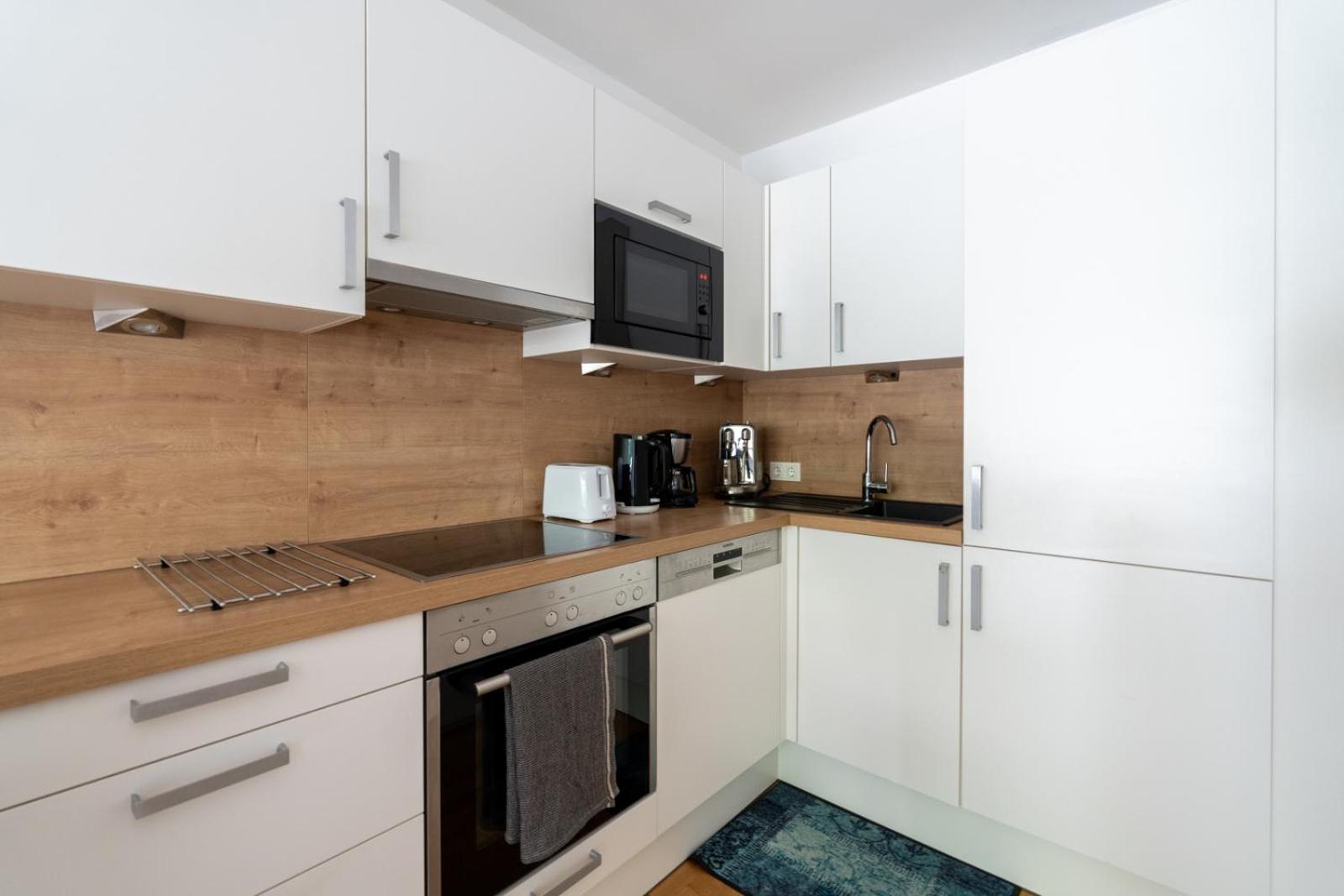 Apartment Near Gorgeous With A Balcony Vienna