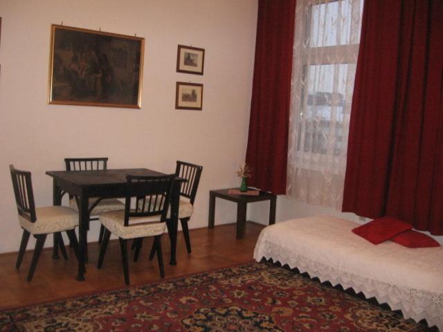 Vienna Holiday Apartments *