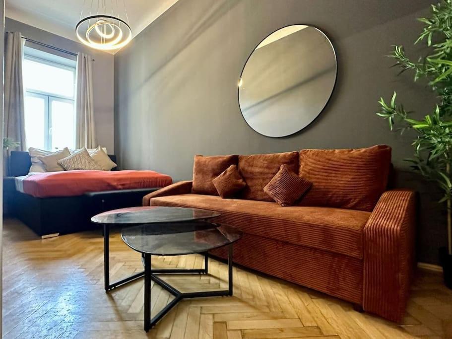 Spacious Living I Luxury Design *