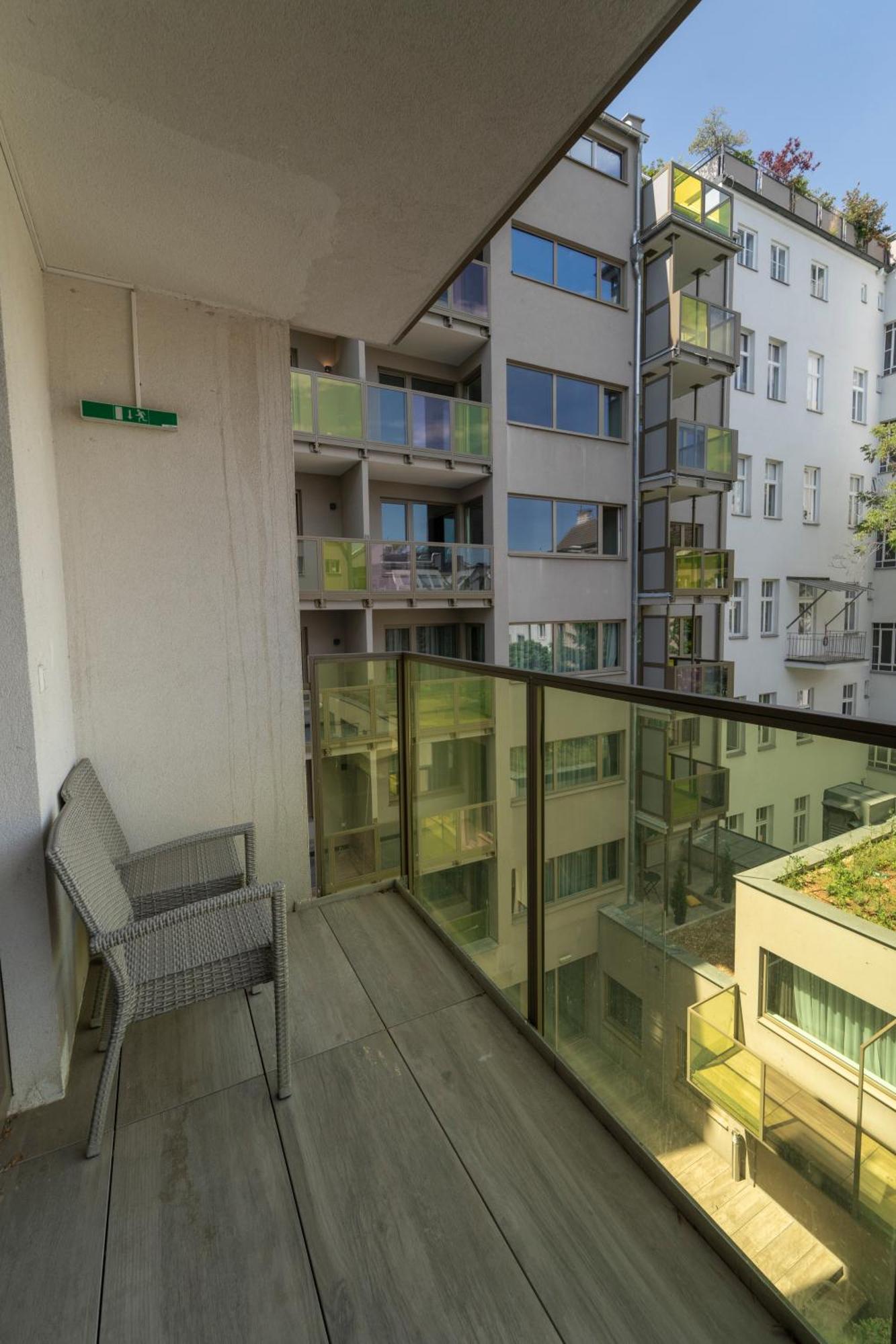 Pakat Hotel Viena