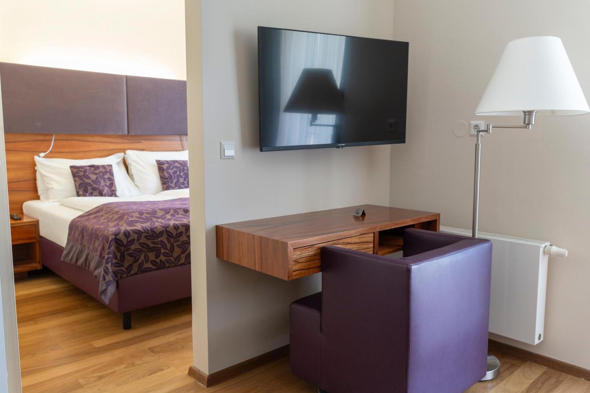 Pakat 4* Viena
