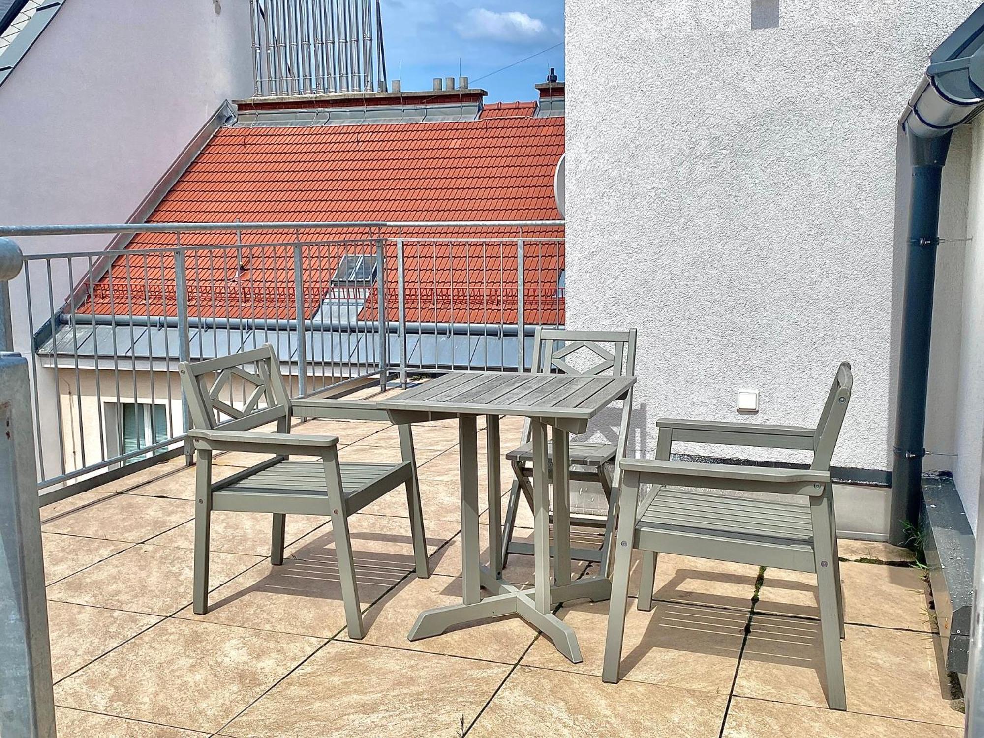 Steiner Residences Nestroyplatz Apartment