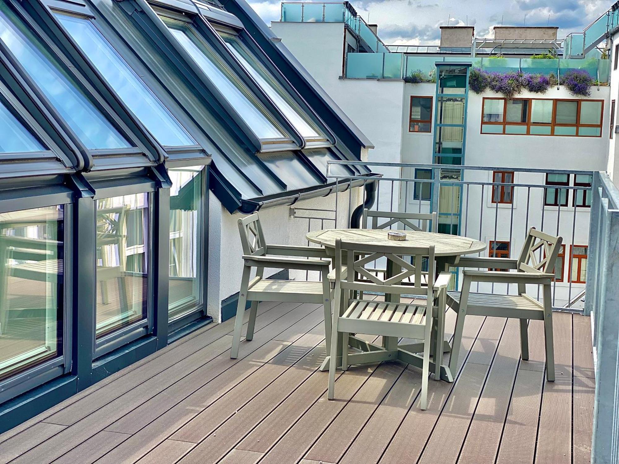 Steiner Residences Nestroyplatz *