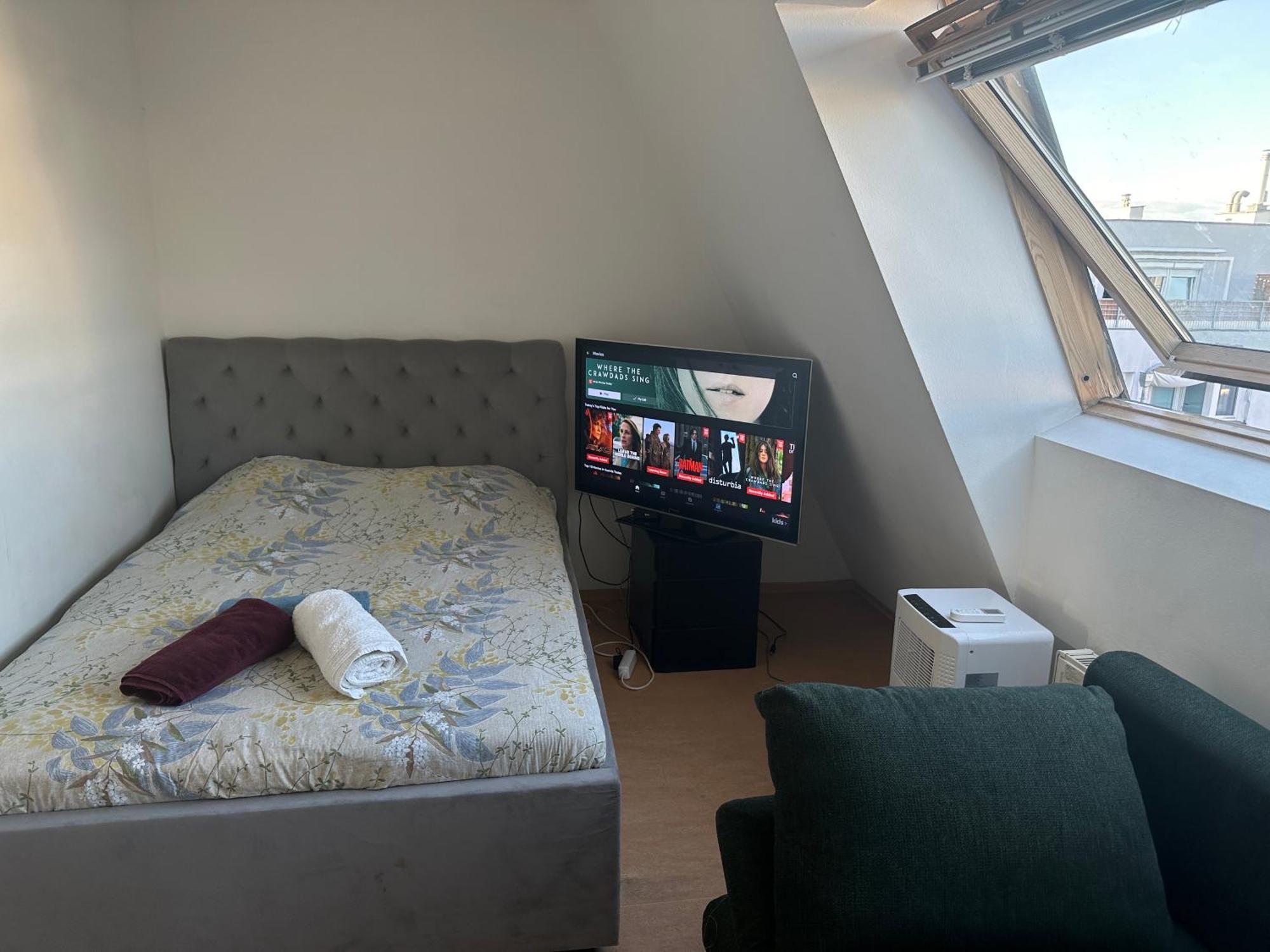 Cozy Bright Penthouse Close To U1 And U6 Metros * Vienna