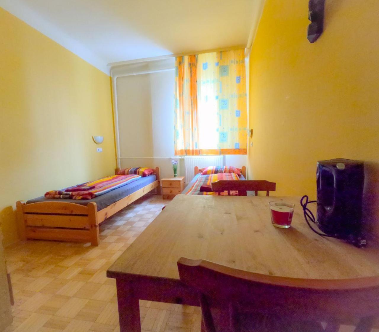 Hospedagem domiciliar Double In Hutteldorfer Strasse Area *