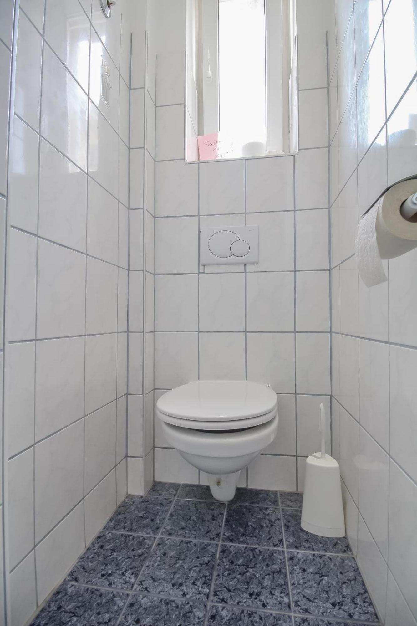 Double In Hutteldorfer Strasse Area Viena