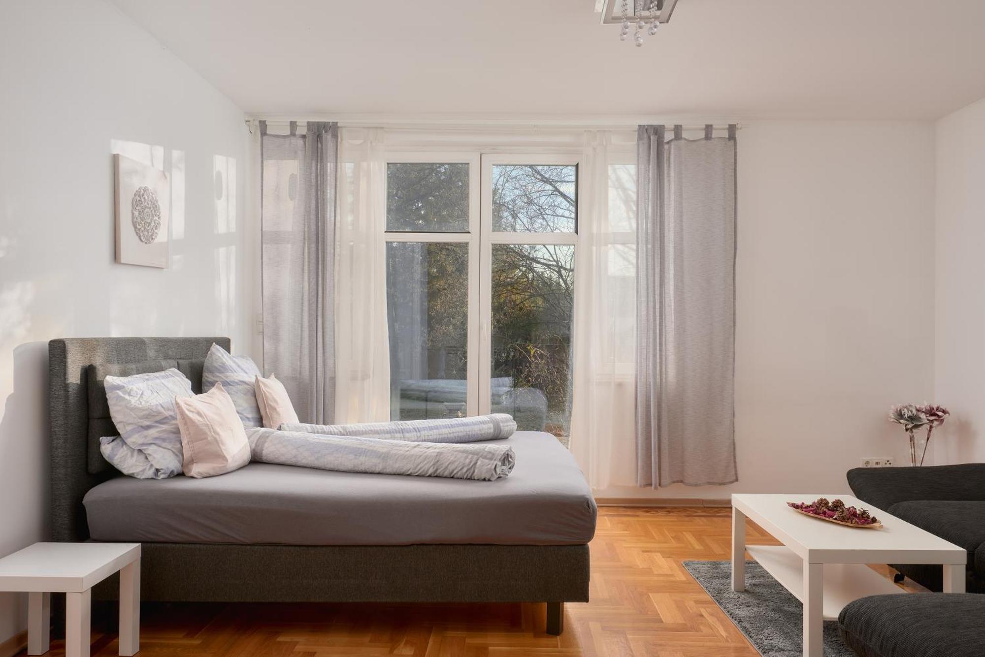 Schoenbrunn Palace Free Parking And 24h Check-in Apartment *