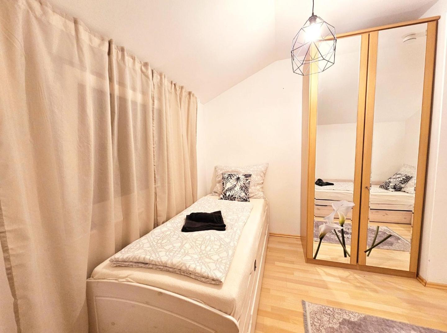 With Pool - Big Garden - Barbecue - Free Parking Villa