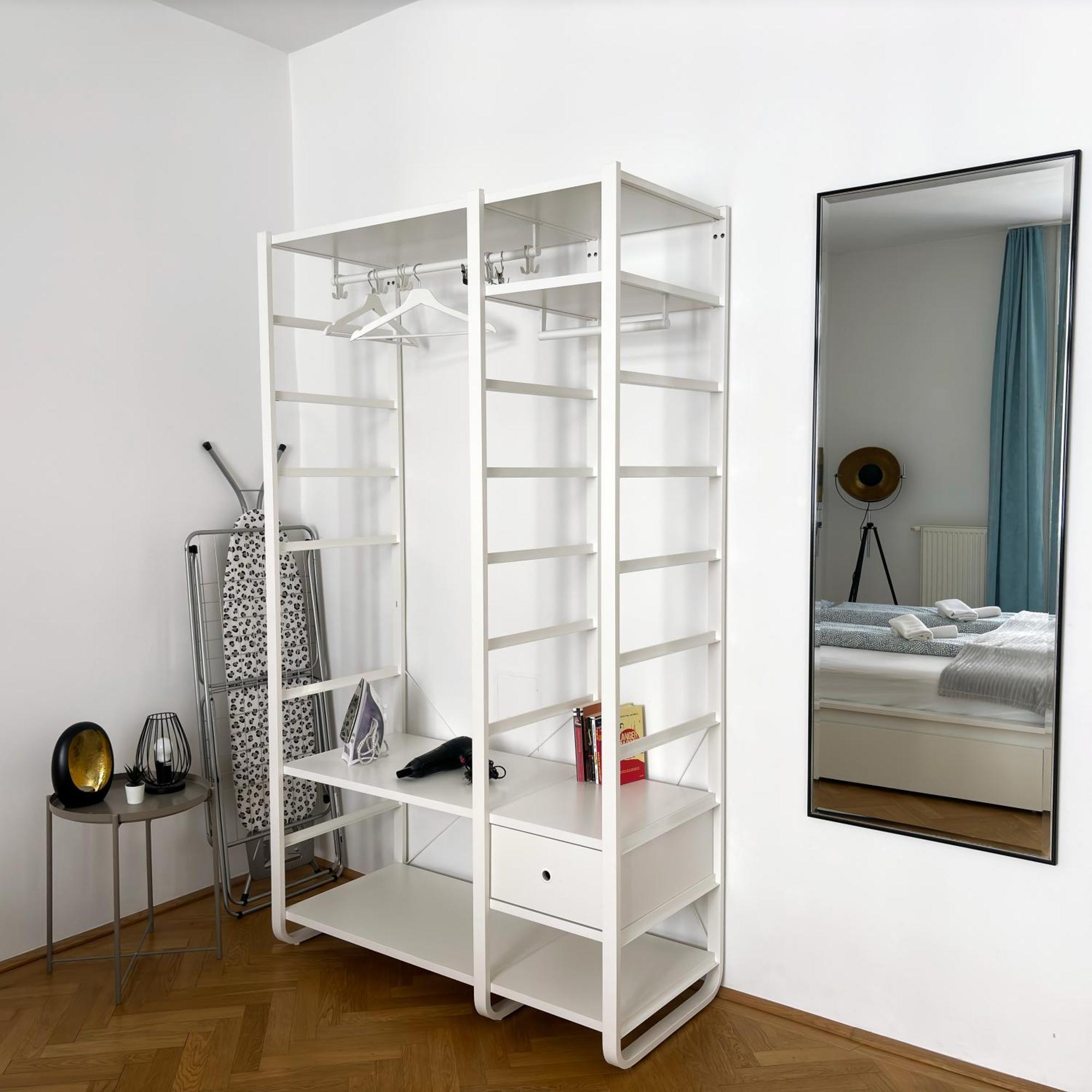Mariahilfer 5 Min To The Schoenbrunn Palace And Shopping Center Apartment Vienna