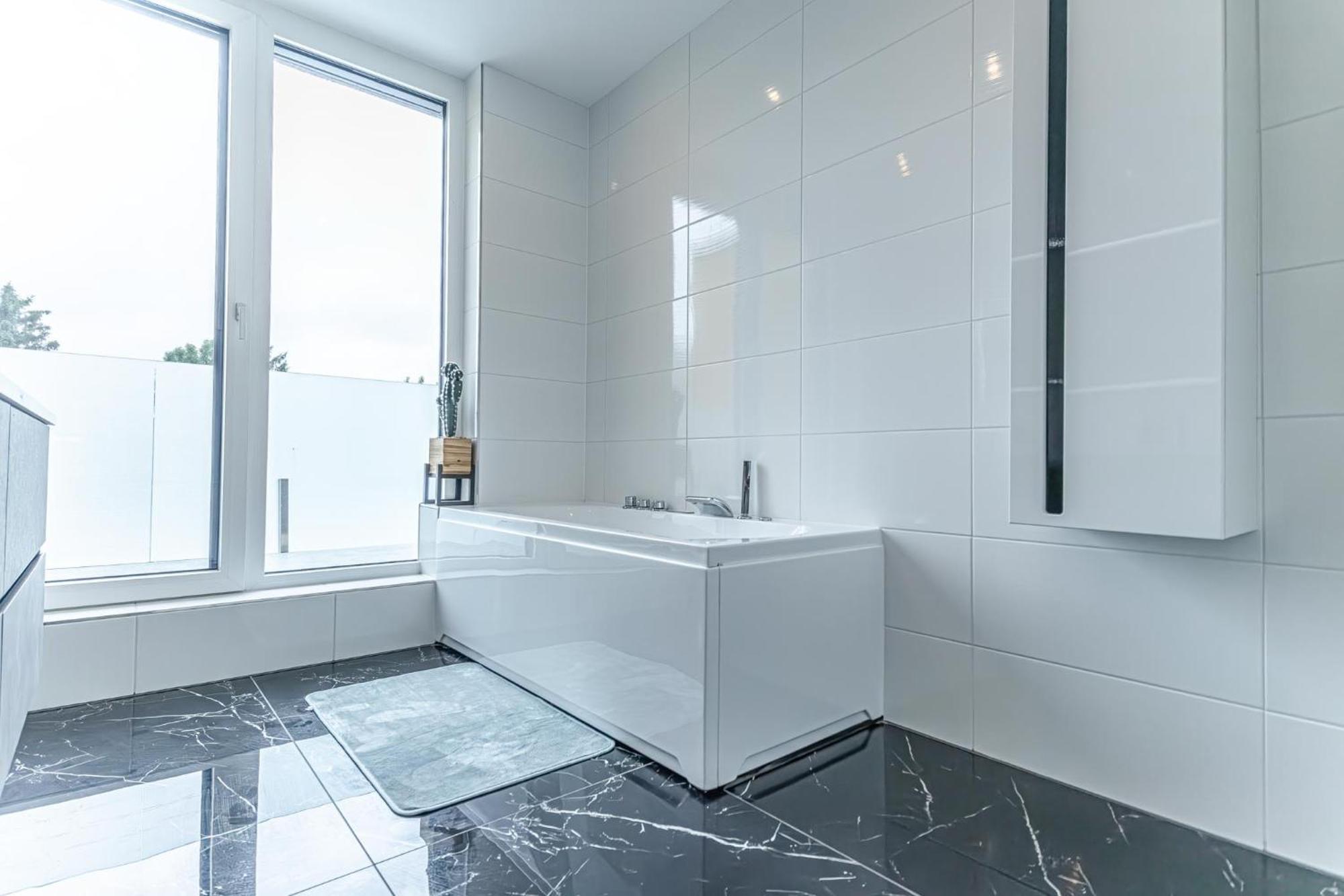 Luxury 6br-4ba With Private Pool & Sauna - Pets Allowed Villa Wien