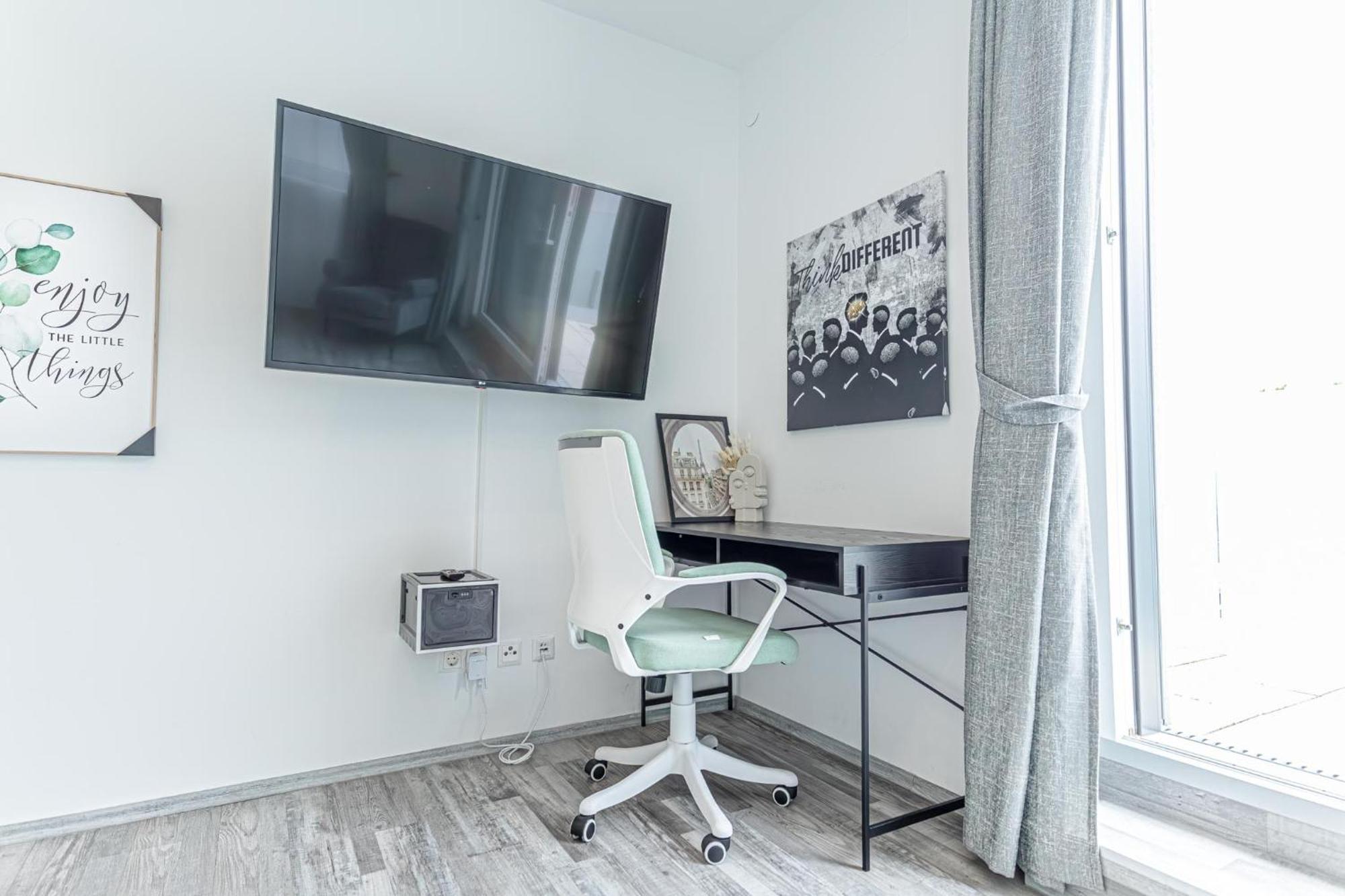 Luxury 6br-4ba With Private Pool & Sauna - Pets Allowed Wien