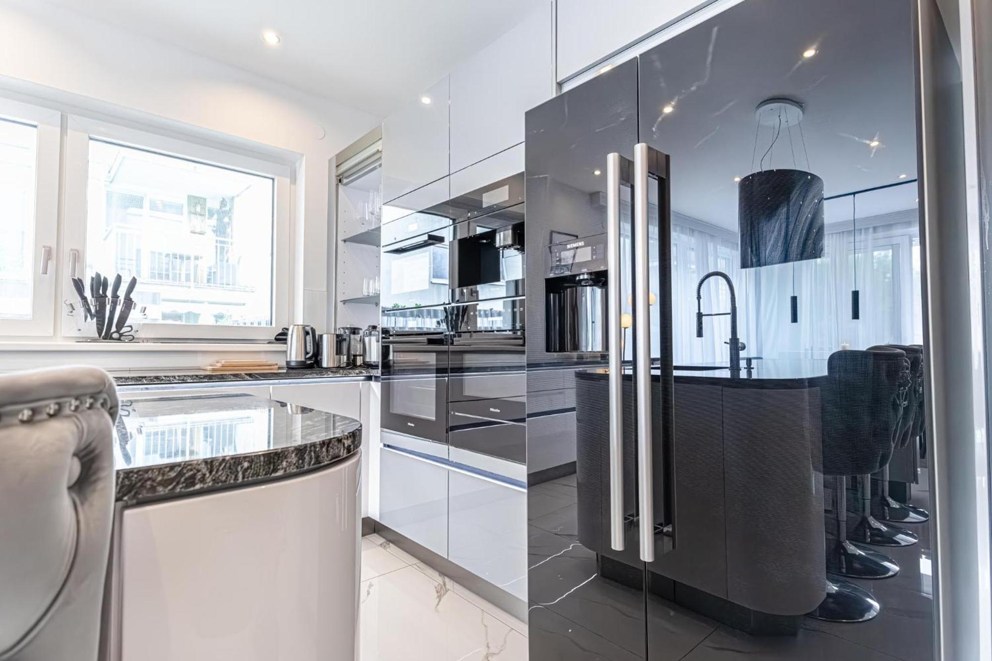 Villa Luxury 6br-4ba With Private Pool & Sauna - Pets Allowed Wien