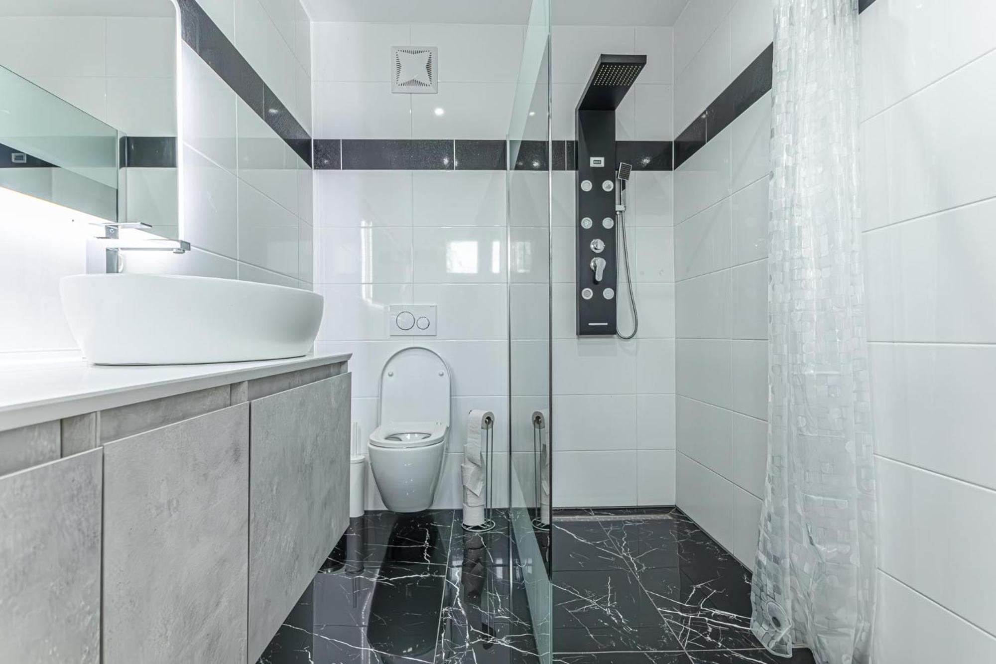 Villa Luxury 6br-4ba With Private Pool & Sauna - Pets Allowed *