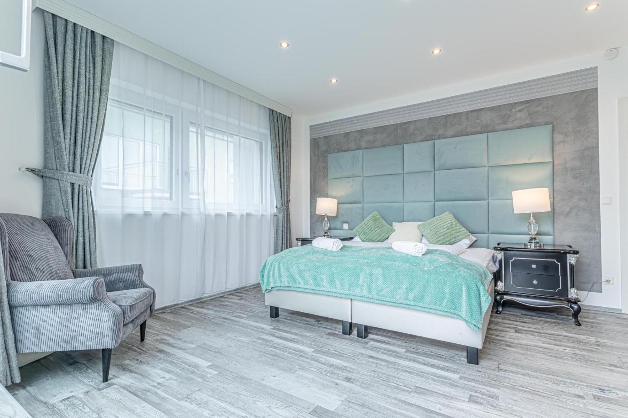 Luxury 6br-4ba With Private Pool & Sauna - Pets Allowed Villa Wien