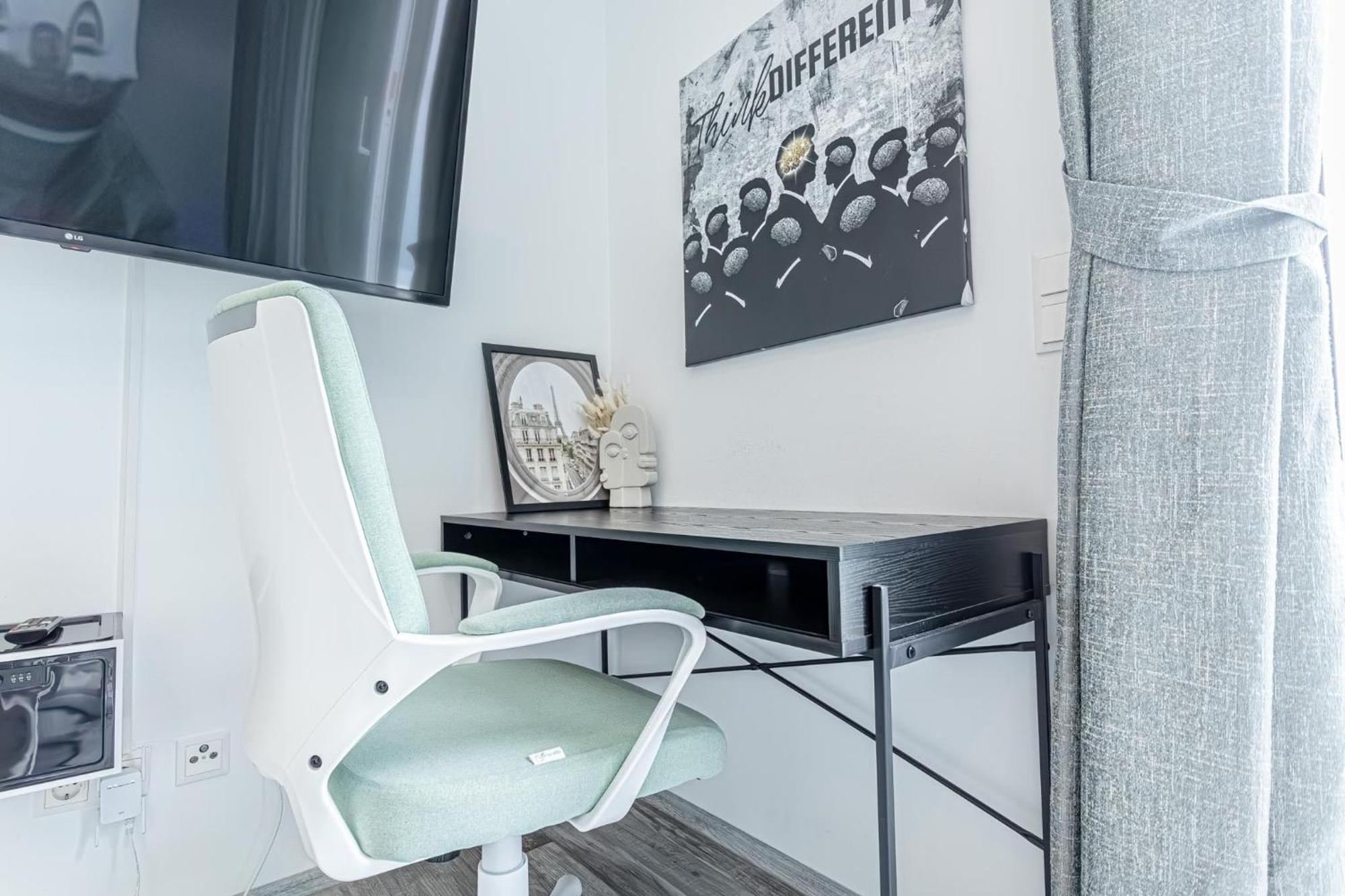 Villa Luxury 6br-4ba With Private Pool & Sauna - Pets Allowed Wien