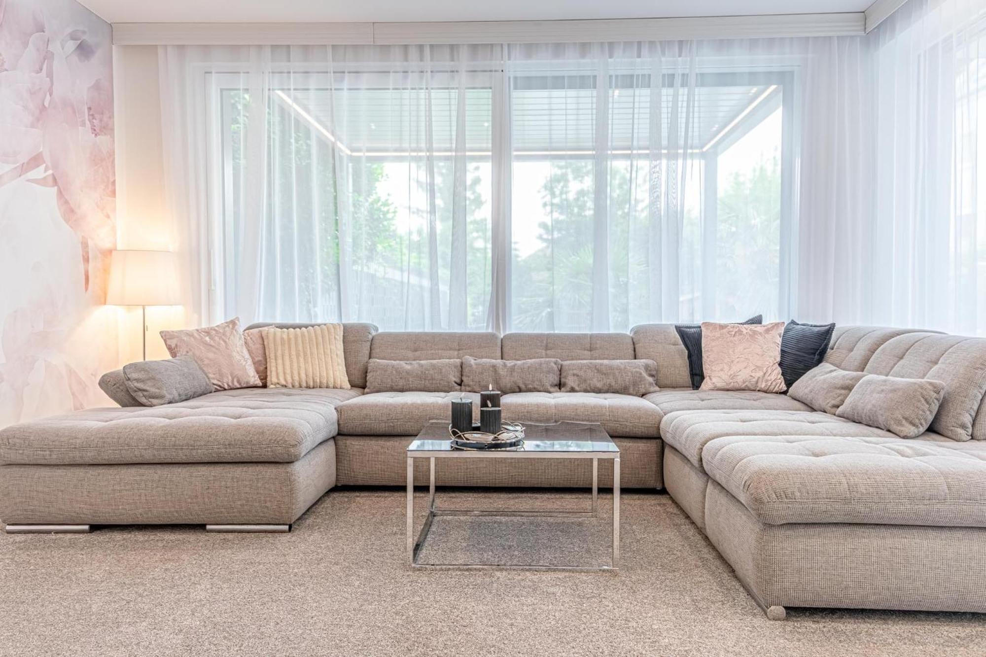 Luxury 6br-4ba With Private Pool & Sauna - Pets Allowed Villa *