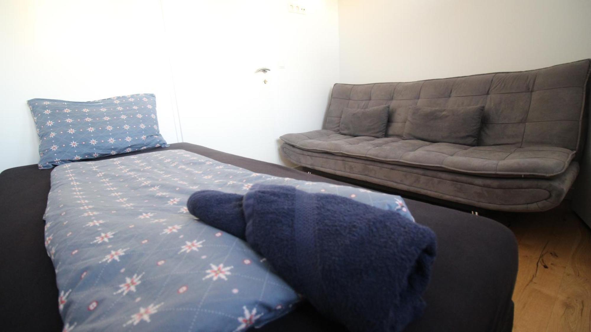 Double In Floridsdorf Area Homestay Vienna