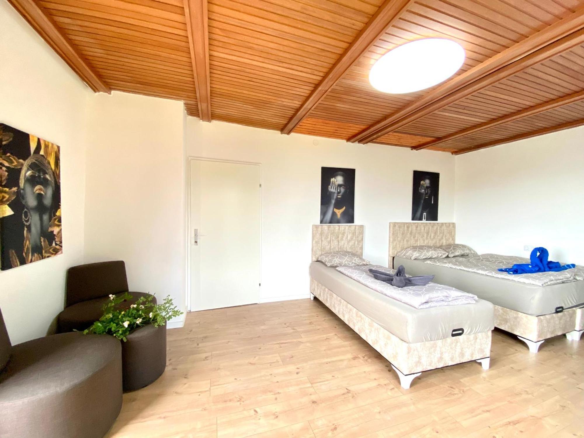Homestay Family In Am Schopfwerk Area Vienna