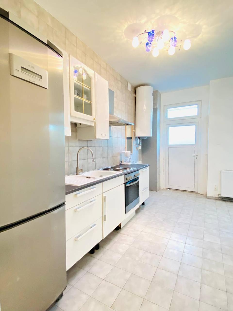 Comfortable In The 23rd District Of Fr4 Homestay Vienna
