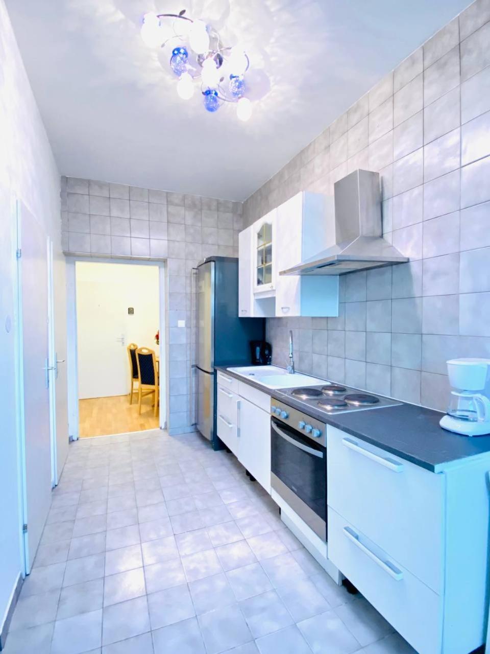 Homestay Comfortable In The 23rd District Of Fr4 *