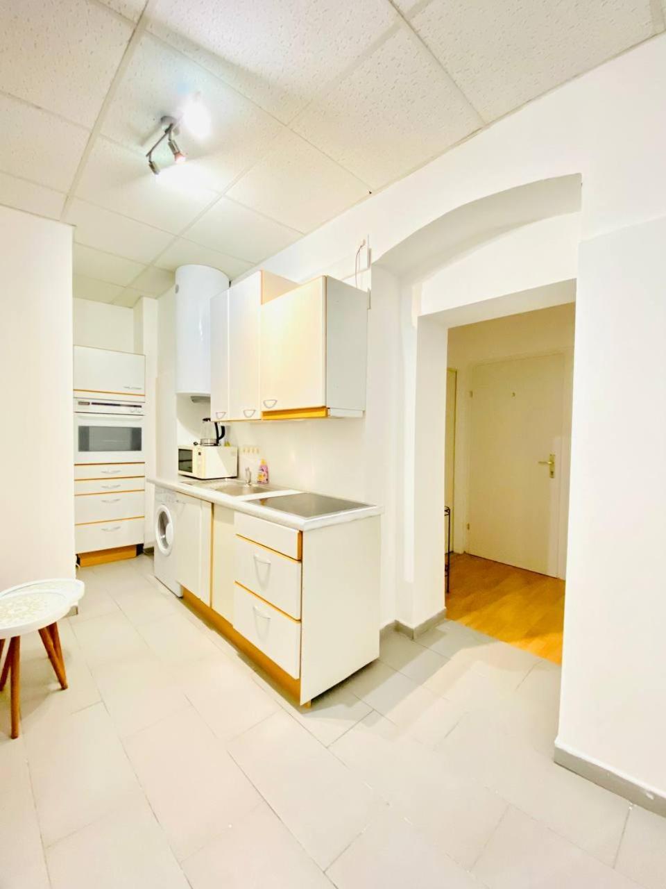 Privatunterkunft Comfortable In The 23rd District Of Fr3 *