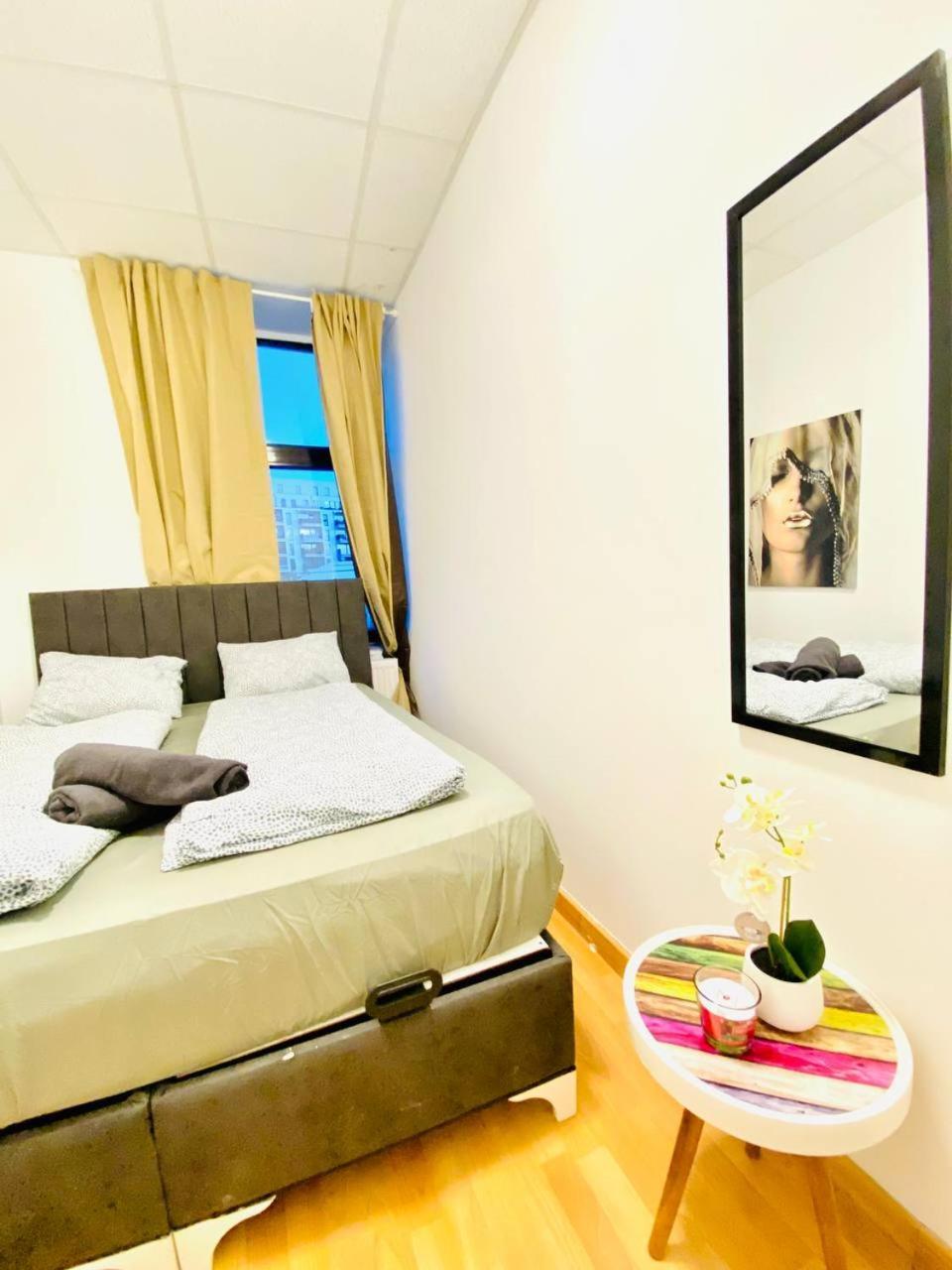 Privatunterkunft Comfortable In The 23rd District Of Fr3 *