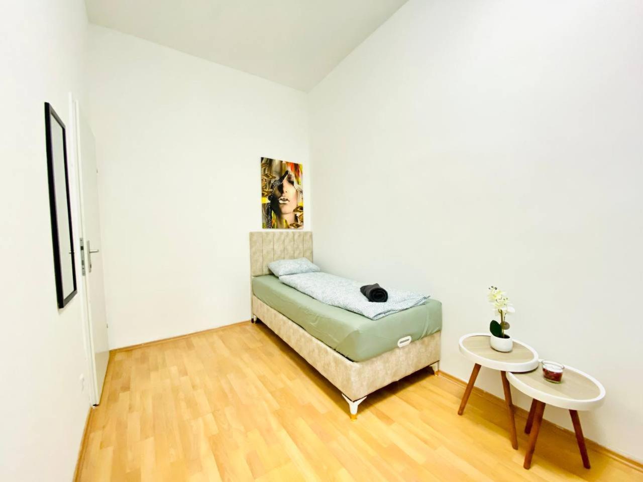 Comfortable In The 23rd District Of Fr4 *