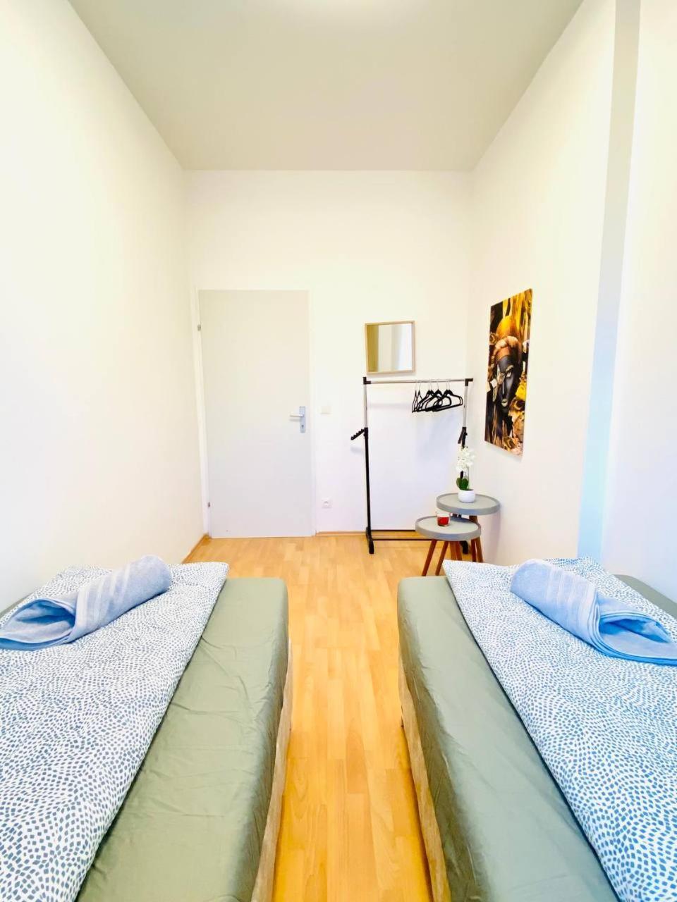 Homestay Comfortable In The 23rd District Of Fr4 *