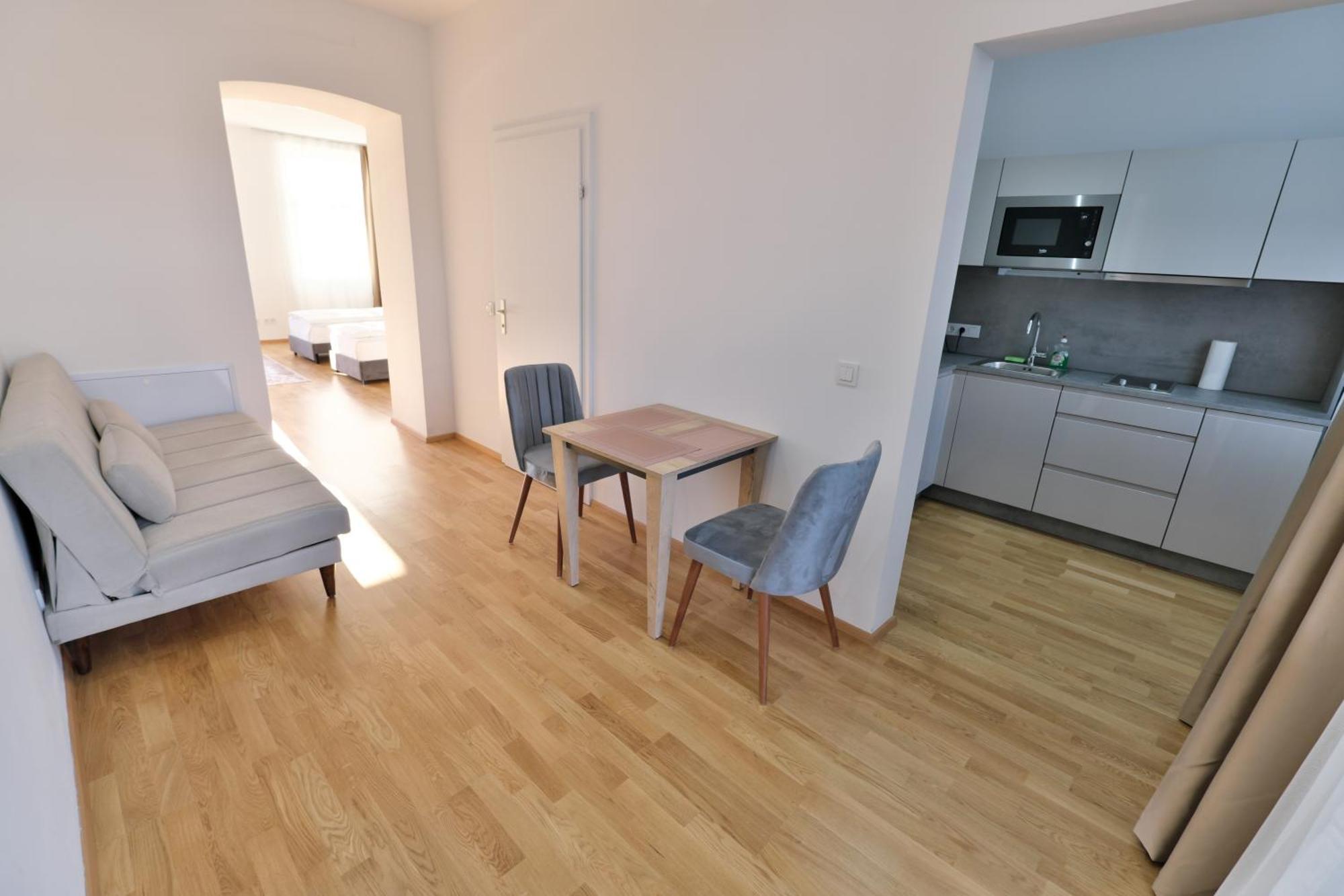 Lotus Apartment *