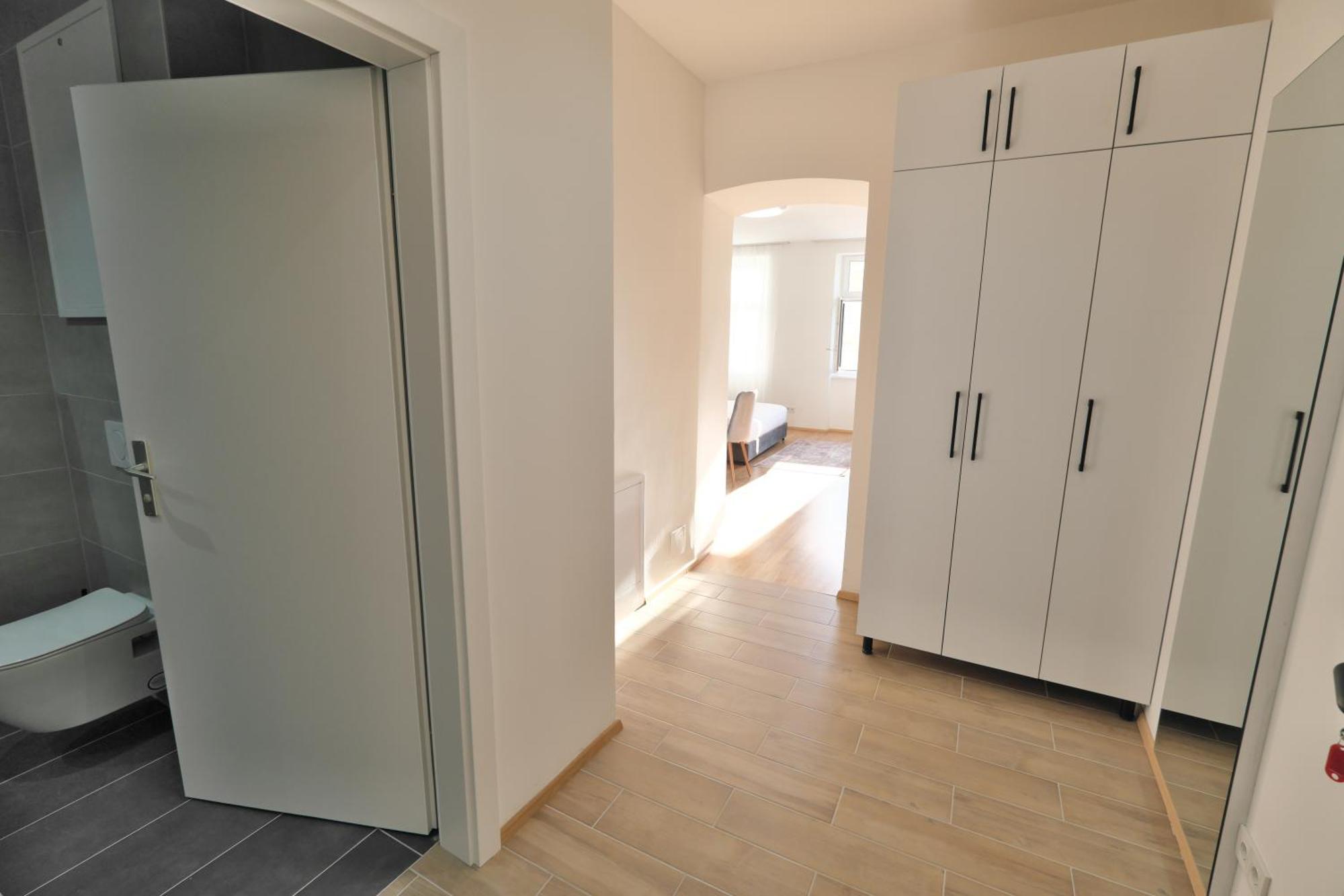 Lotus Apartment *