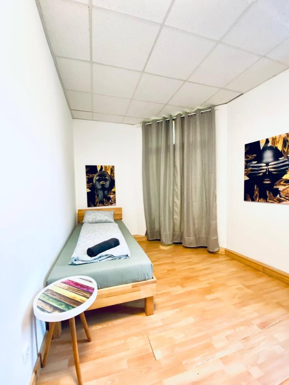 Comfortable In The 23rd District Of Fr2 * Viena
