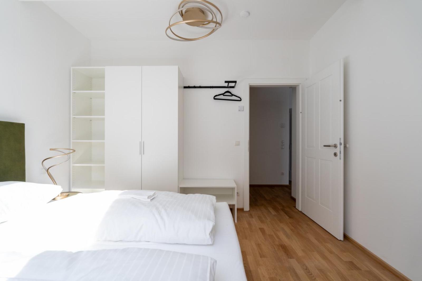 Luxurious 70 M2 With Balcony & Air Conditioning Vienna