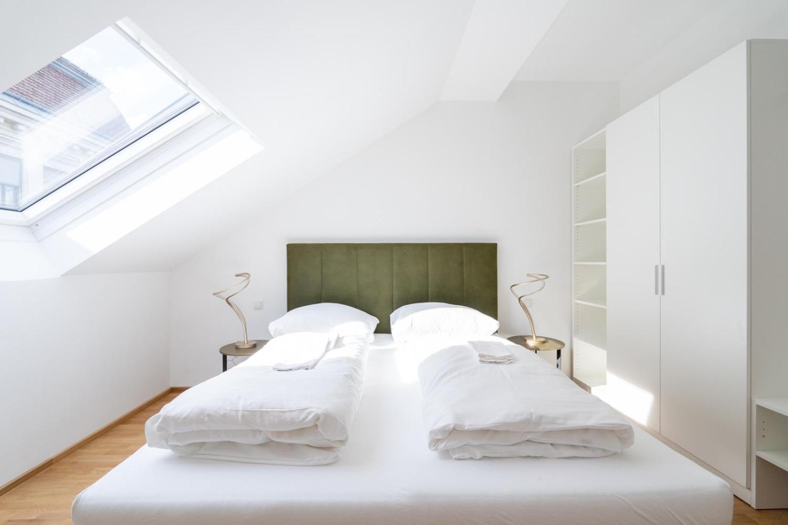 Luxurious 70 M2 With Balcony & Air Conditioning * Wien