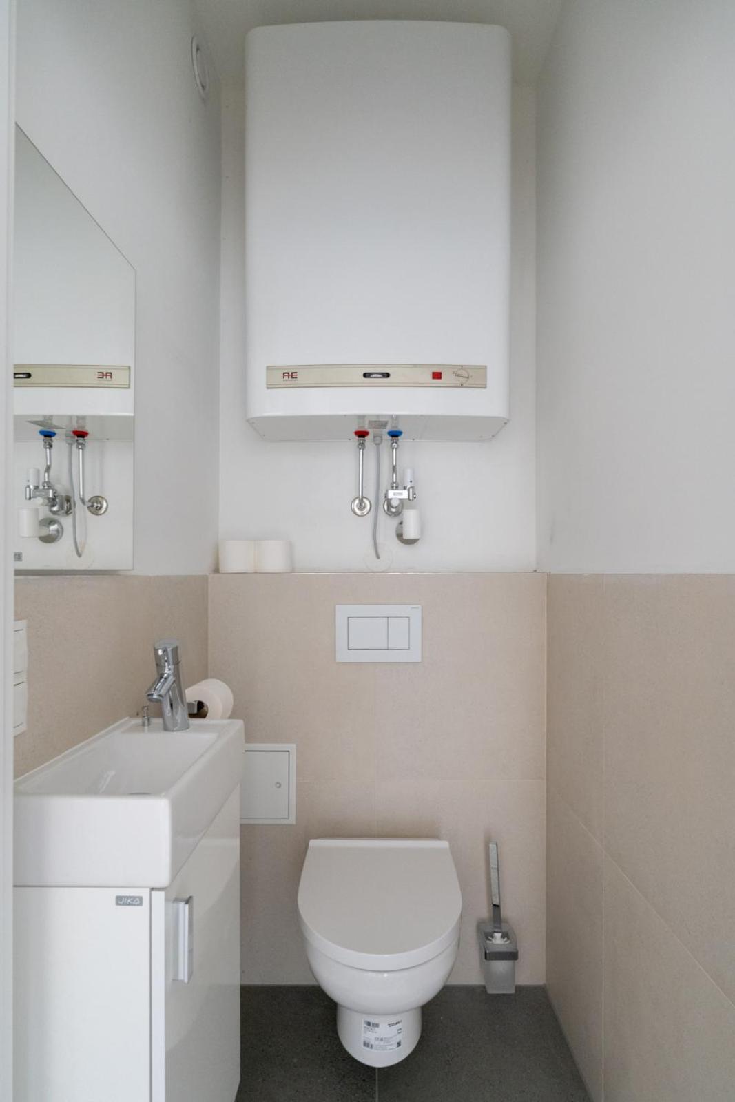 Apartment Luxurious 70 M2 With Balcony & Air Conditioning