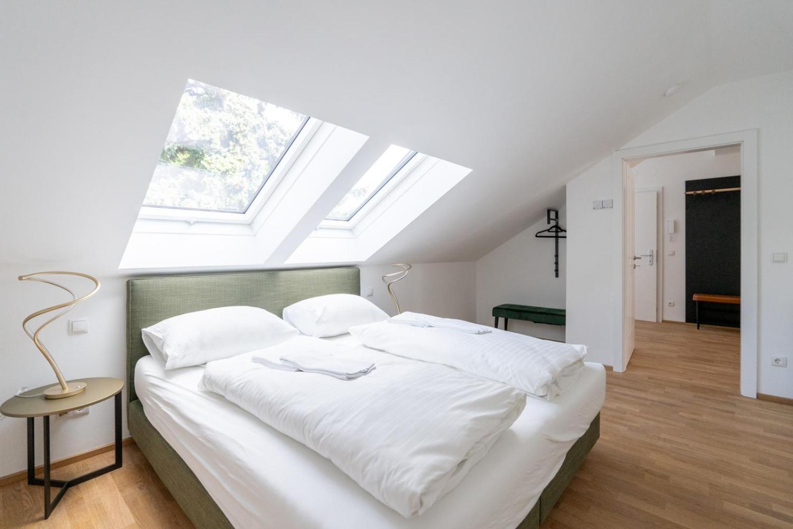 Luxurious 70 M2 With Balcony & Air Conditioning *