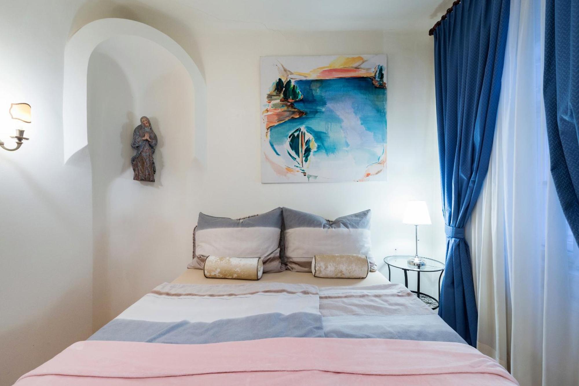 Apartment Sonnenfelsgasse Vienna