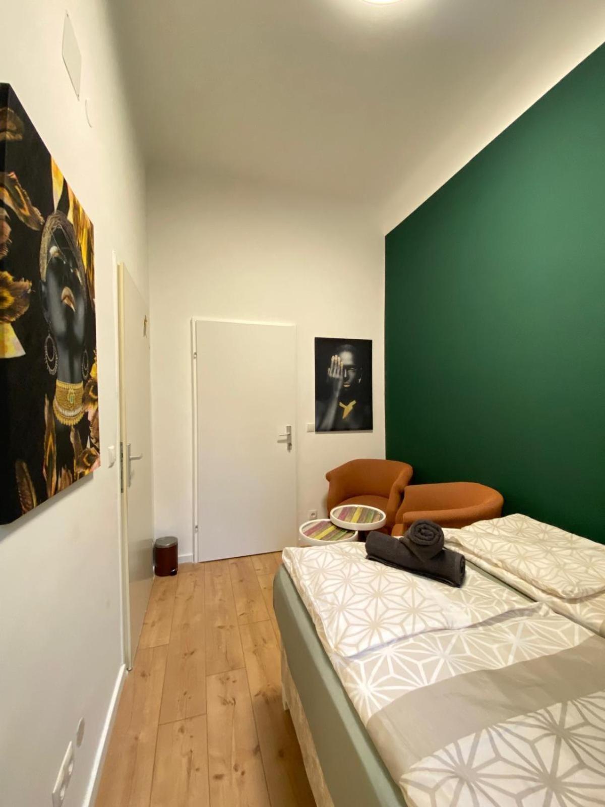 8 Fully Equipped Studio Shared Apt W Terrace Margareten *
