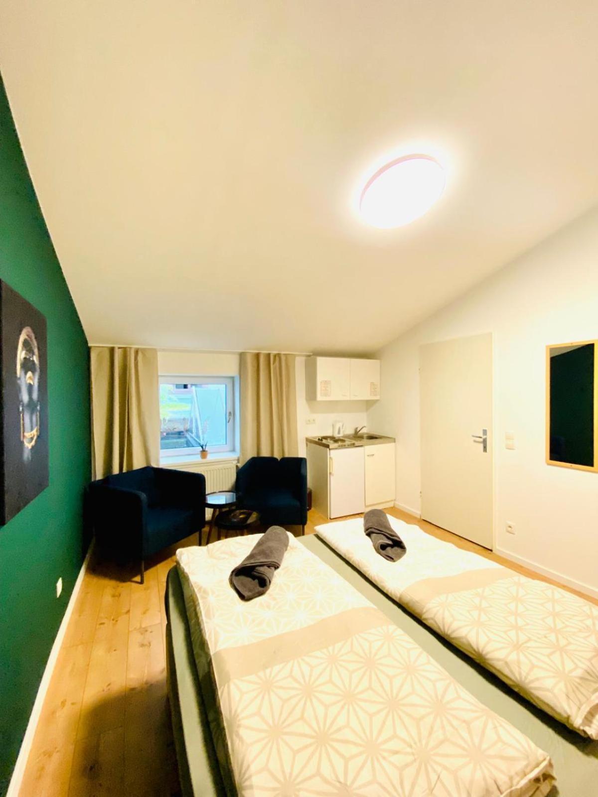 8 Fully Equipped Studio Shared Apt W Terrace Margareten