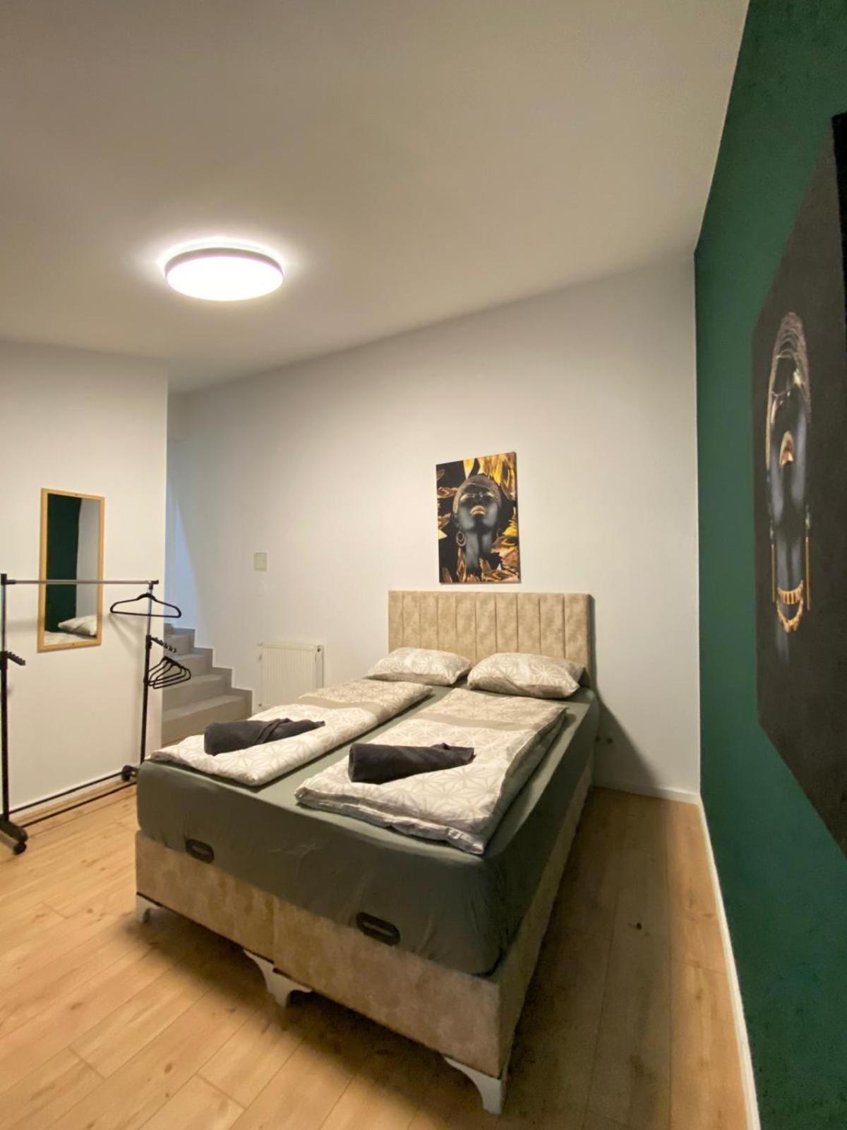 Apartment 8 Fully Equipped Studio Shared Apt W Terrace Margareten