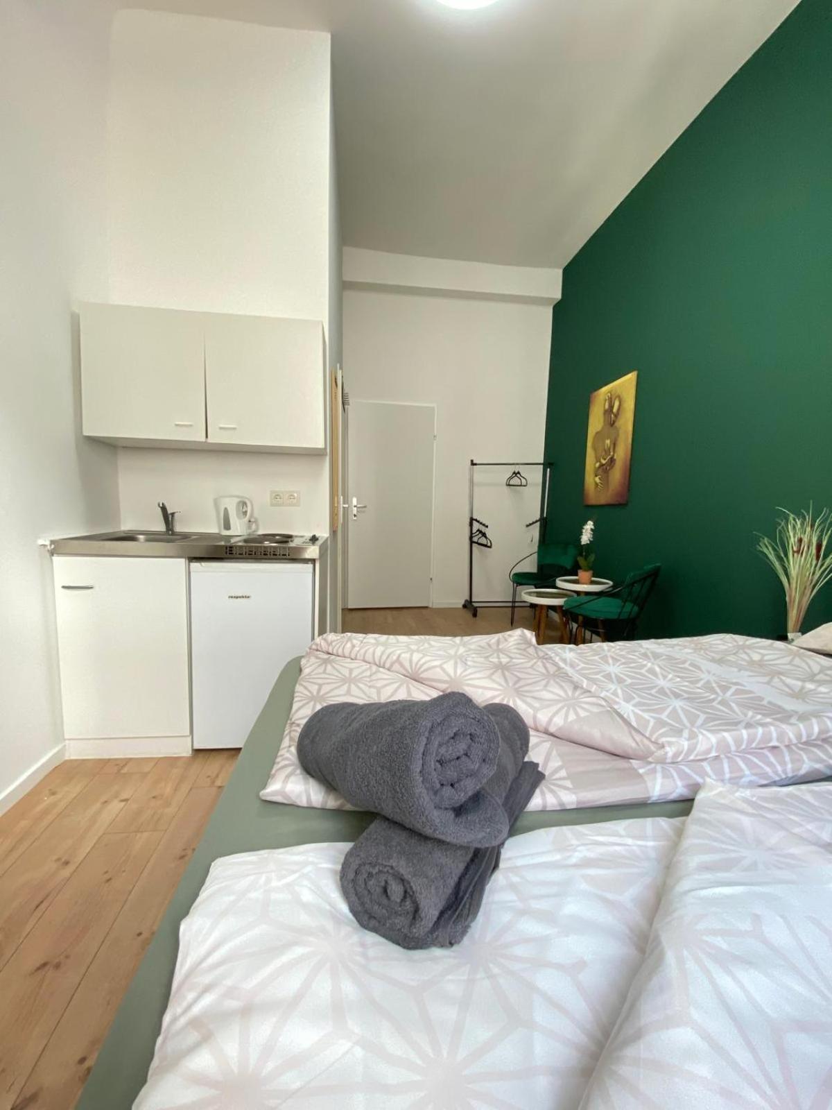 8 Fully Equipped Studio Shared Apt W Terrace Margareten Vienna