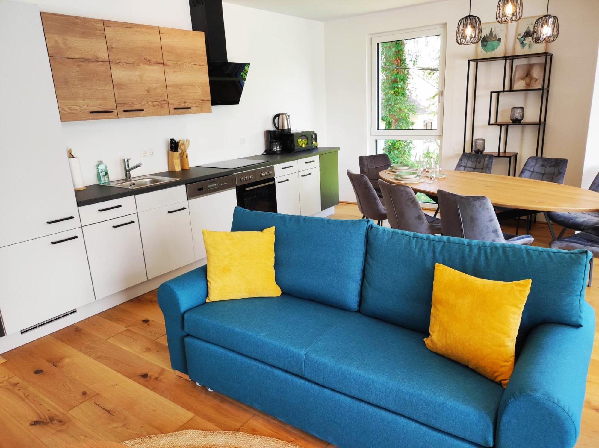 Apartment Roksox-home Gegenueber Des International Center Und Kaiserwasser
