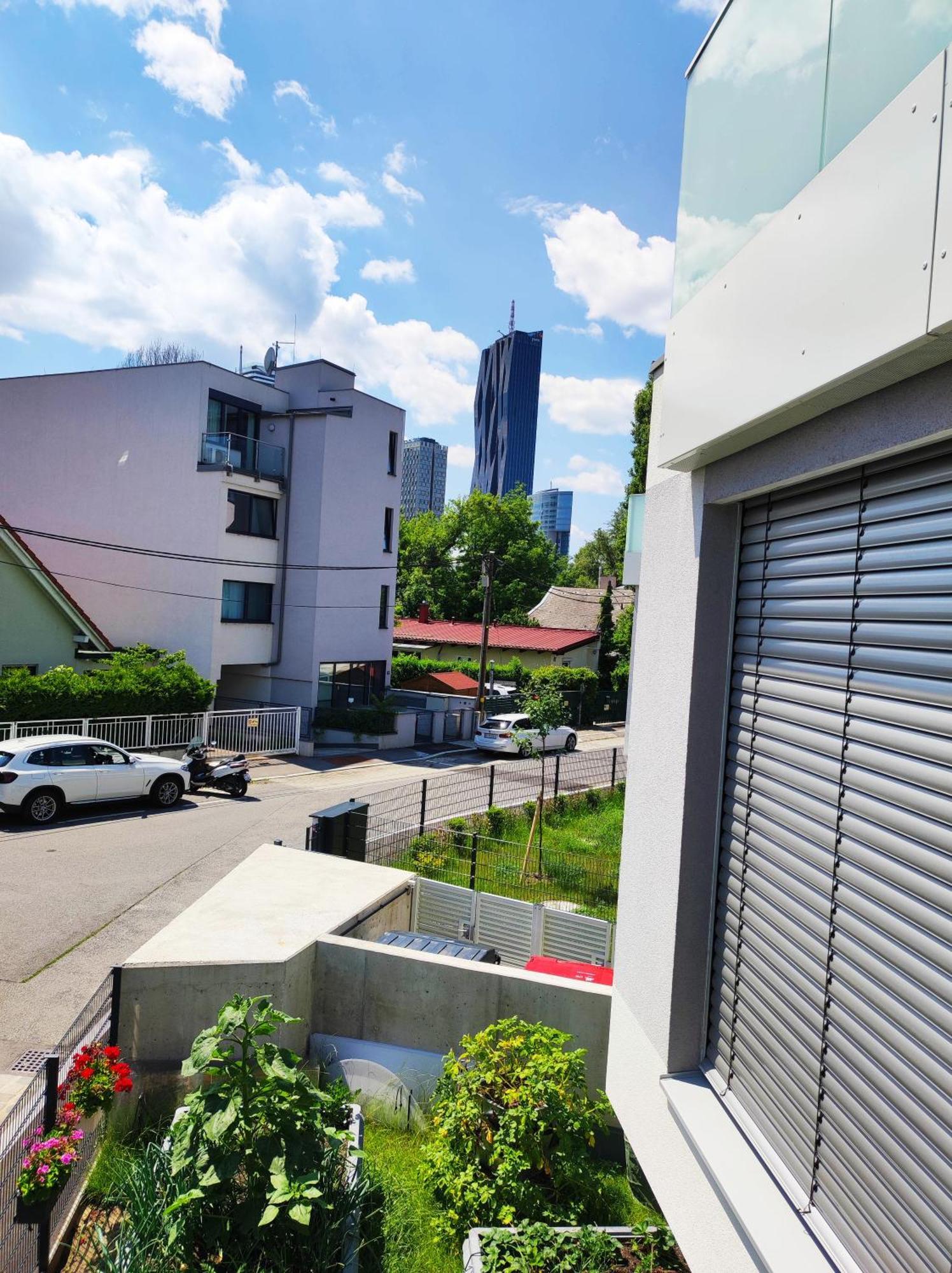 Roksox-home Gegenueber Des International Center Und Kaiserwasser Wien