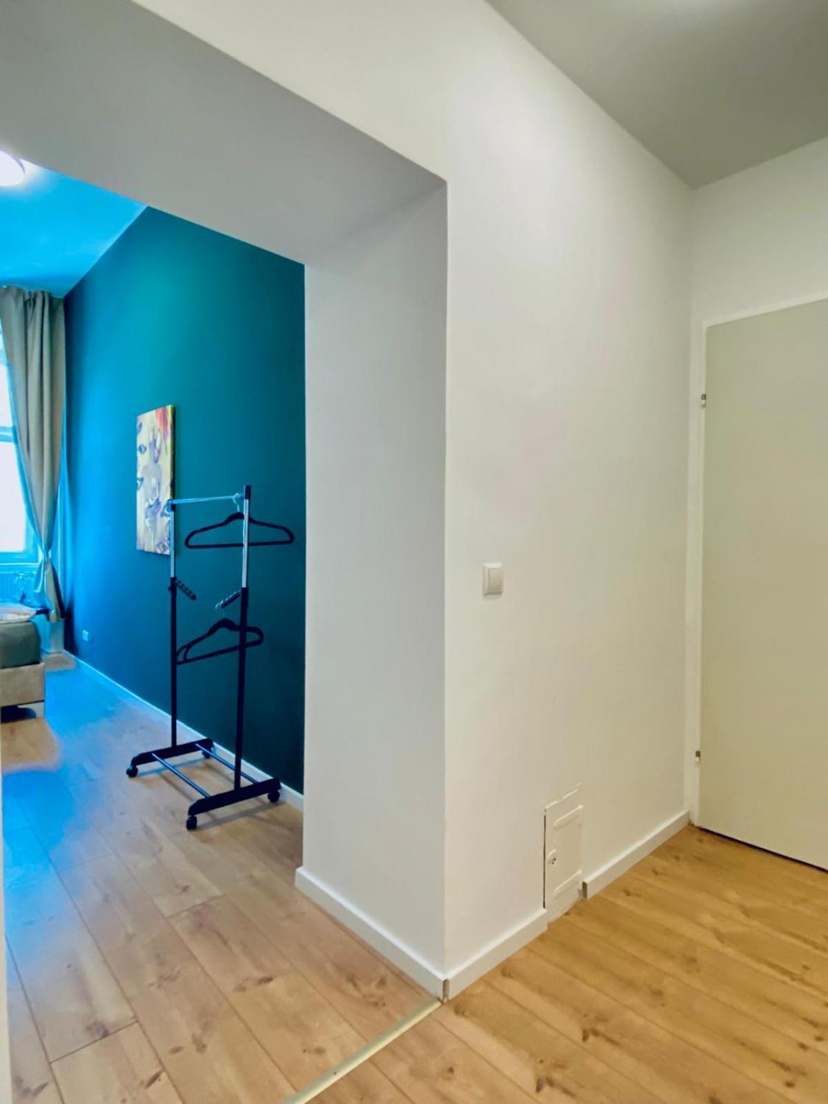 Apartment 8 Fully Equipped Studio Shared Apt W Terrace Margareten *